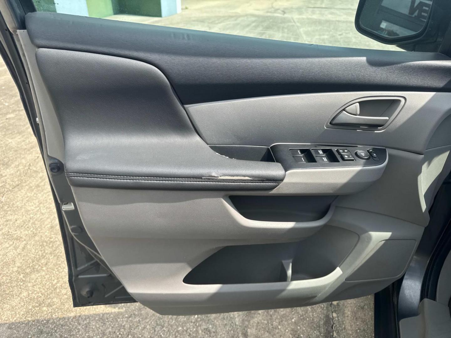 2013 Gray /Gray Honda Odyssey 5dr LX (5FNRL5H28DB) , N/A transmission, located at 6904 Johnston St., Lafayette, LA, 70503, (337) 988-1960, 30.143589, -92.100601 - Photo#25