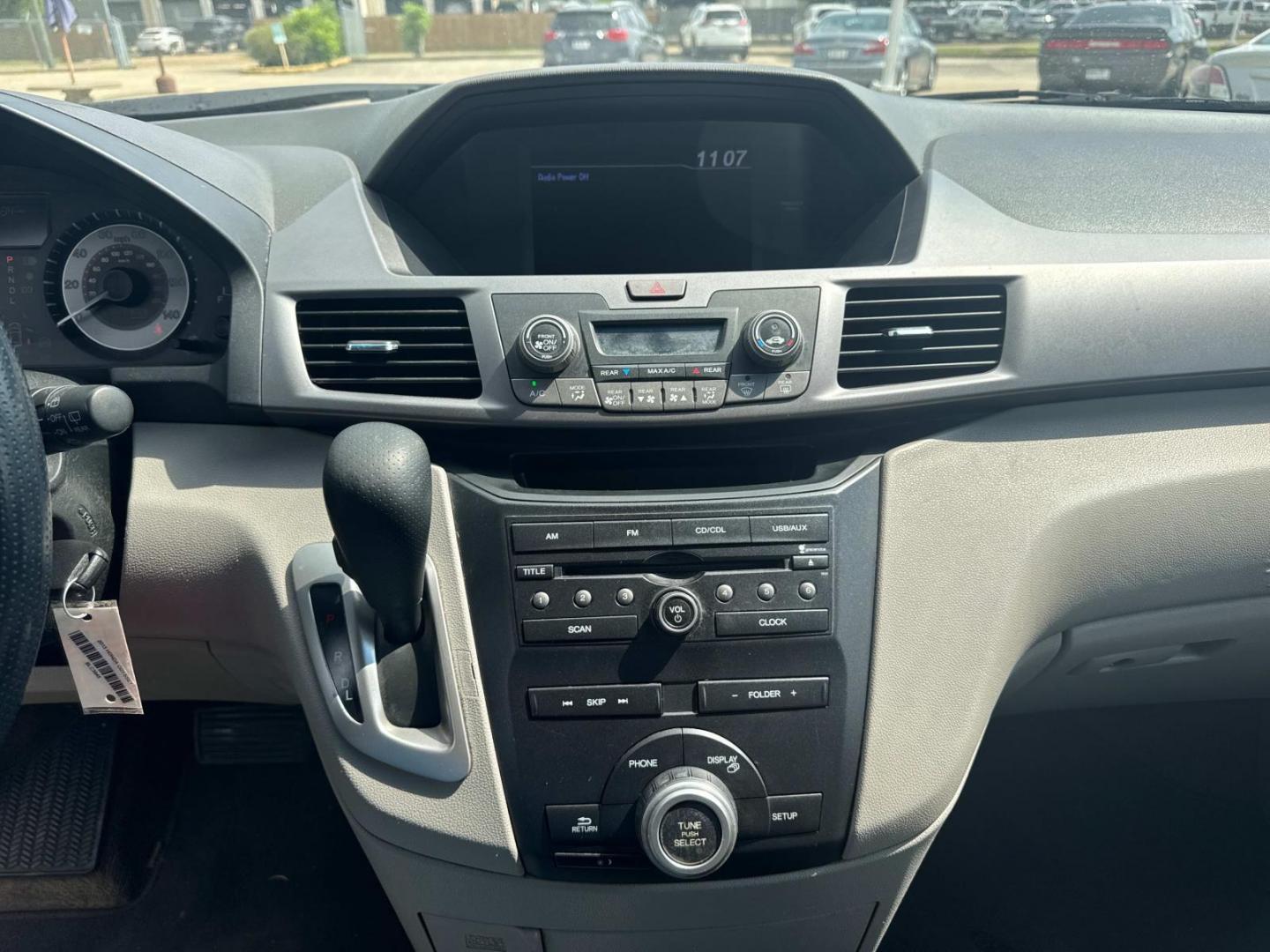 2013 Gray /Gray Honda Odyssey 5dr LX (5FNRL5H28DB) , N/A transmission, located at 6904 Johnston St., Lafayette, LA, 70503, (337) 988-1960, 30.143589, -92.100601 - Photo#31