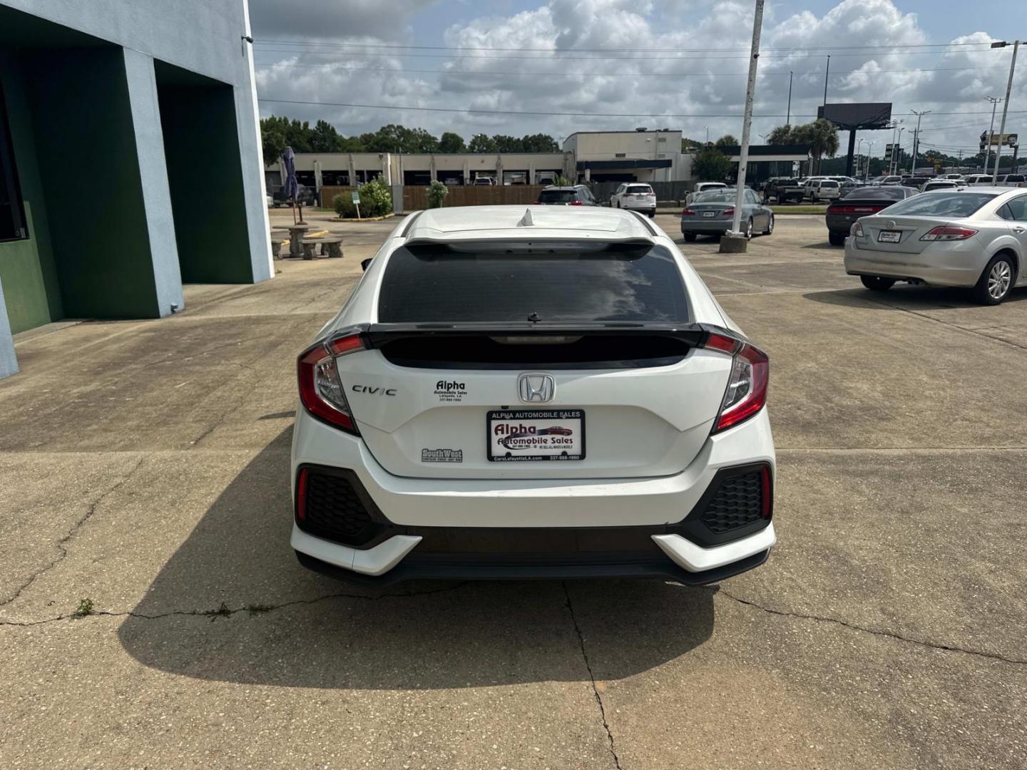 2017 White /Black Honda Civic Hatchback EX CVT (SHHFK7H50HU) , Automatic transmission, located at 6904 Johnston St., Lafayette, LA, 70503, (337) 988-1960, 30.143589, -92.100601 - Photo#9