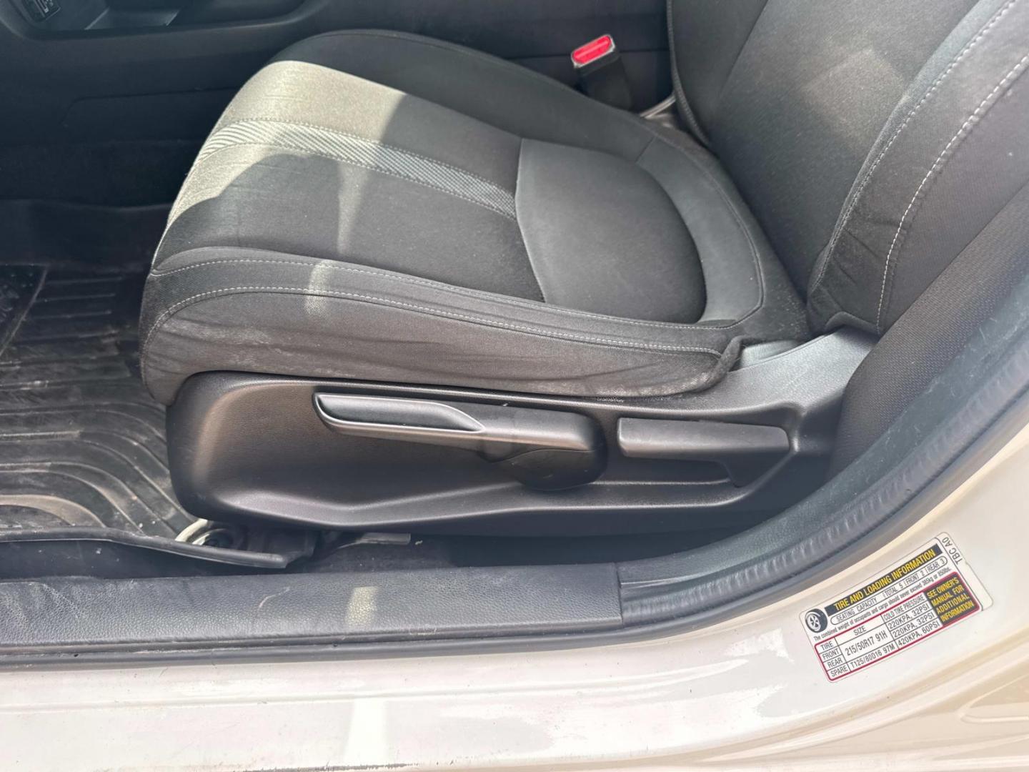 2017 White /Black Honda Civic Hatchback EX CVT (SHHFK7H50HU) , Automatic transmission, located at 6904 Johnston St., Lafayette, LA, 70503, (337) 988-1960, 30.143589, -92.100601 - Photo#22
