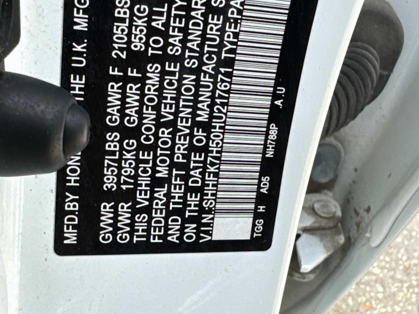 2017 White /Black Honda Civic Hatchback EX CVT (SHHFK7H50HU) , Automatic transmission, located at 6904 Johnston St., Lafayette, LA, 70503, (337) 988-1960, 30.143589, -92.100601 - Photo#32