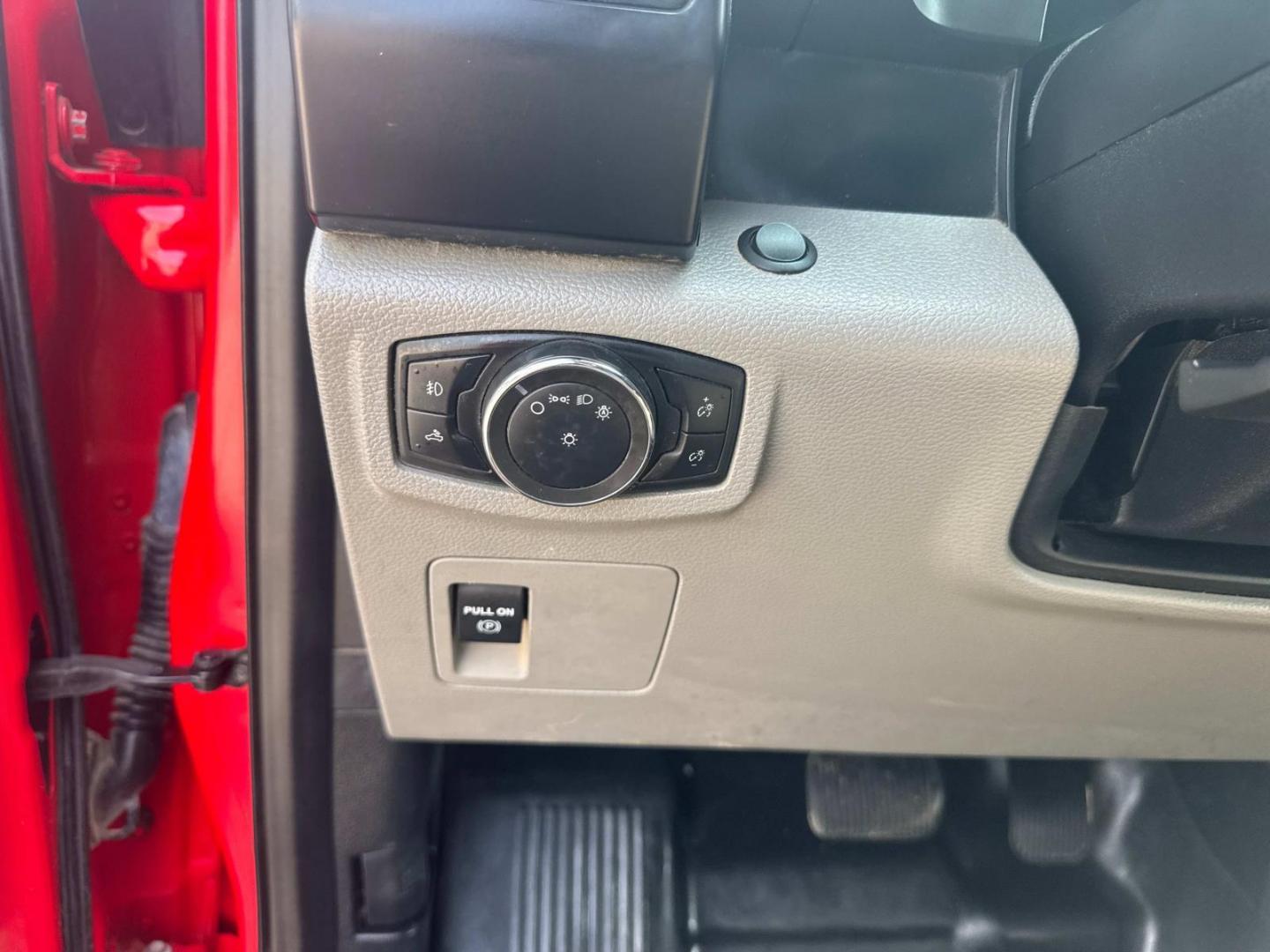 2020 Red /Gray Ford F-150 XL 2WD SuperCab 6.5' Box (1FTEX1CP2LK) , Automatic transmission, located at 6904 Johnston St., Lafayette, LA, 70503, (337) 988-1960, 30.143589, -92.100601 - Photo#25