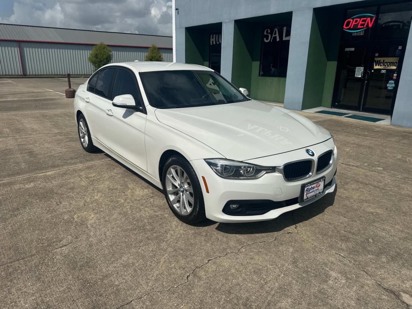 2018 White /Black BMW 3 Series 320i Sedan (WBA8A9C59JA) , N/A transmission, located at 6904 Johnston St., Lafayette, LA, 70503, (337) 988-1960, 30.143589, -92.100601 - Photo#1