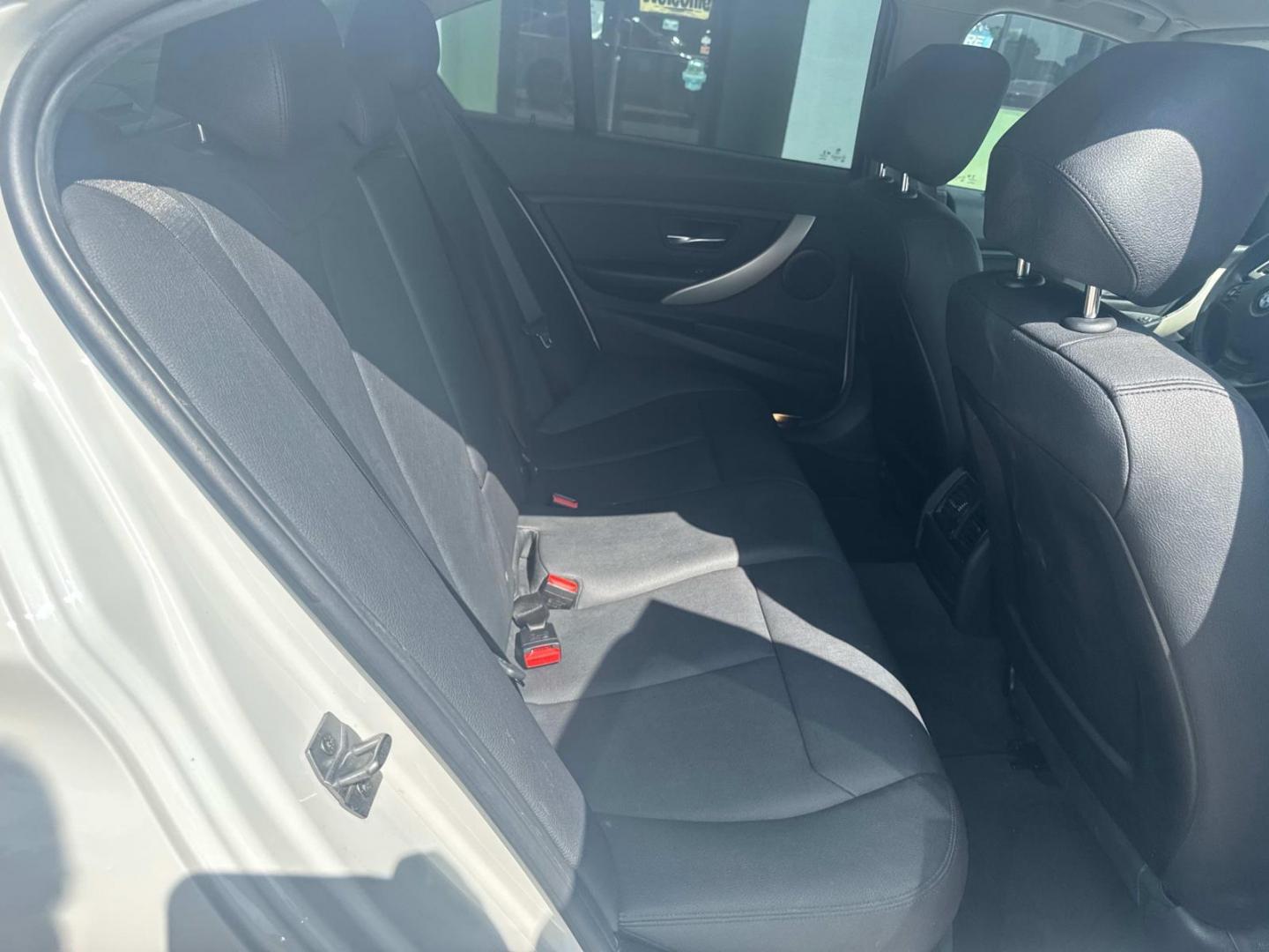 2018 White /Black BMW 3 Series 320i Sedan (WBA8A9C59JA) , N/A transmission, located at 6904 Johnston St., Lafayette, LA, 70503, (337) 988-1960, 30.143589, -92.100601 - Photo#15