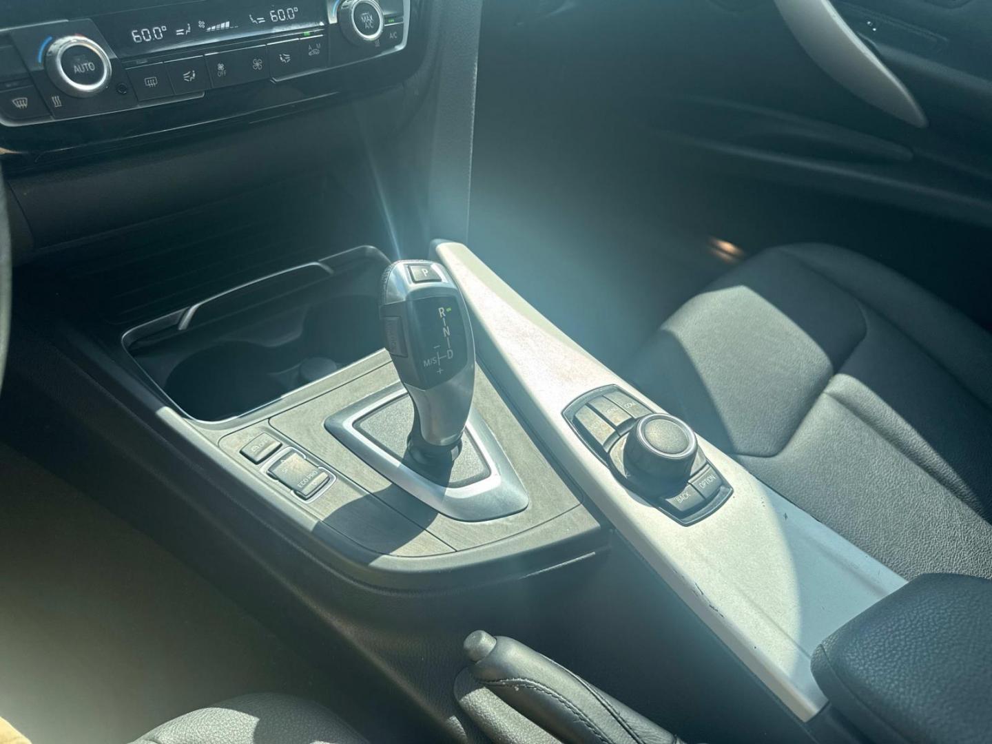 2018 White /Black BMW 3 Series 320i Sedan (WBA8A9C59JA) , N/A transmission, located at 6904 Johnston St., Lafayette, LA, 70503, (337) 988-1960, 30.143589, -92.100601 - Photo#31