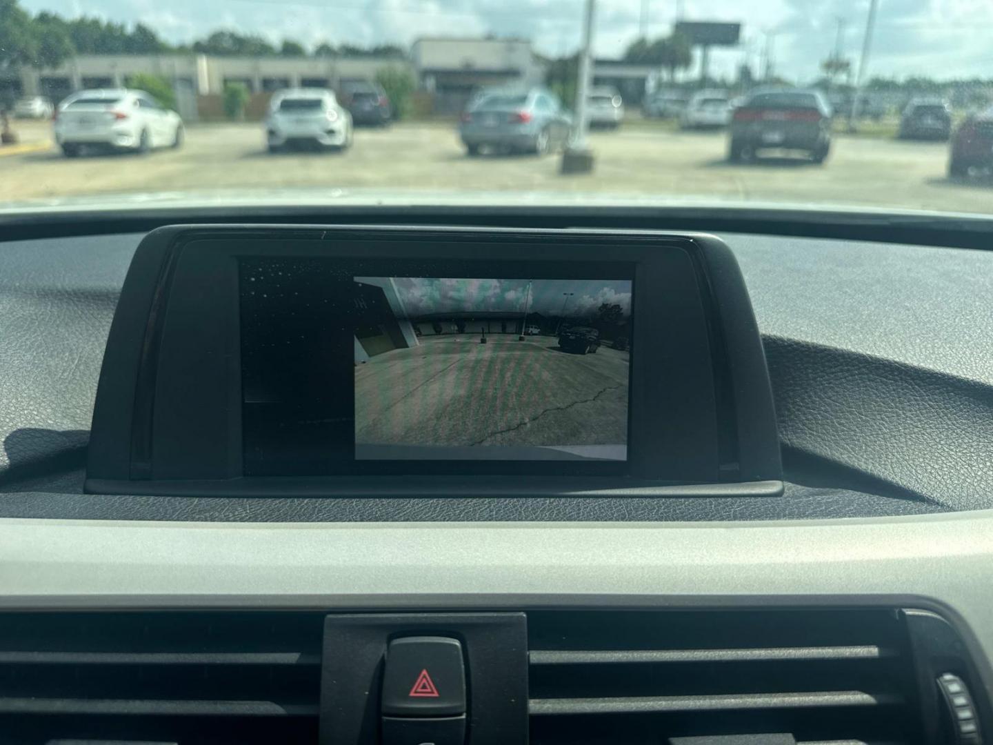 2018 White /Black BMW 3 Series 320i Sedan (WBA8A9C59JA) , N/A transmission, located at 6904 Johnston St., Lafayette, LA, 70503, (337) 988-1960, 30.143589, -92.100601 - Photo#32