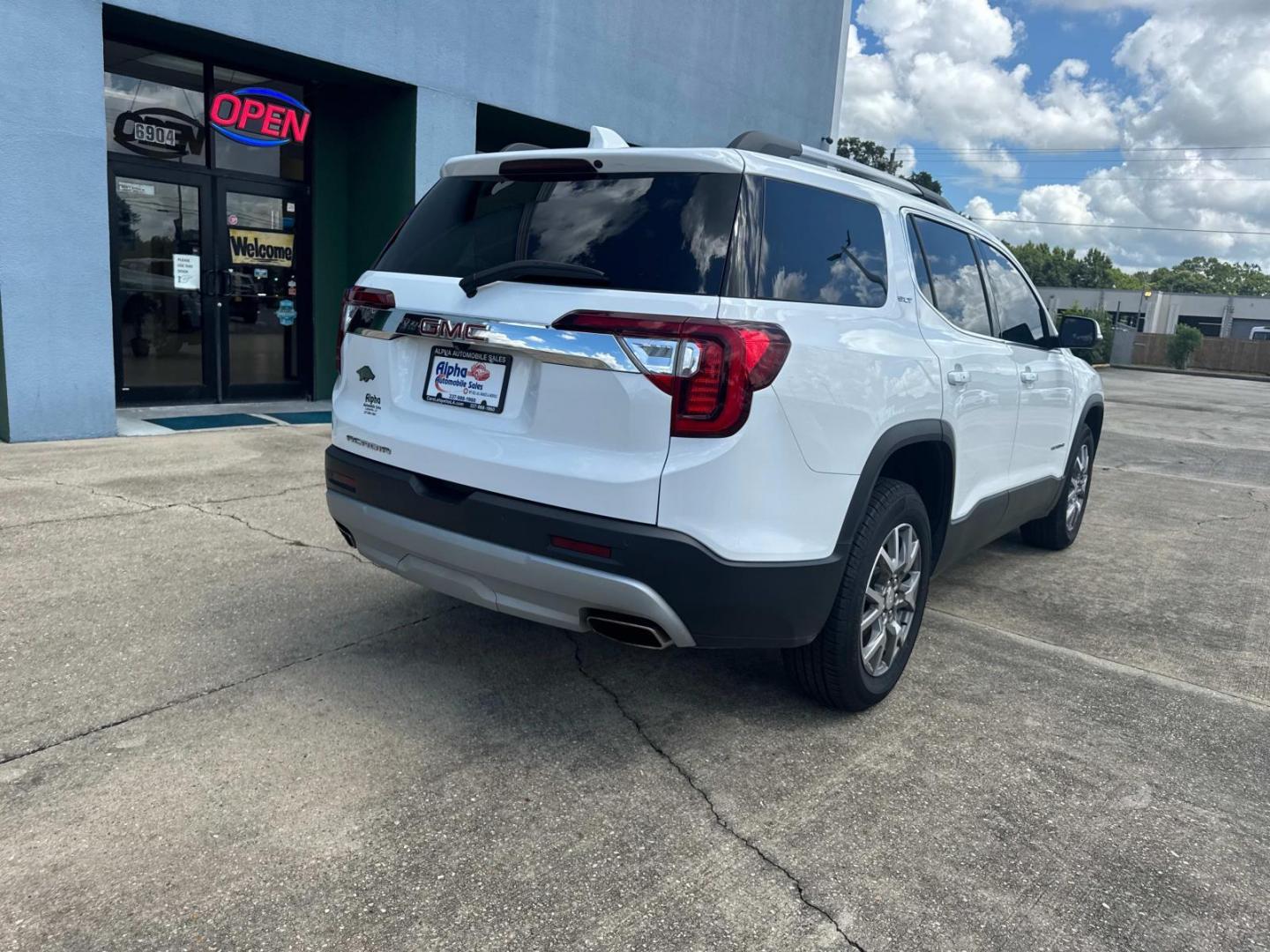 2021 White /Black GMC Acadia FWD 4dr SLT (1GKKNMLSXMZ) , N/A transmission, located at 6904 Johnston St., Lafayette, LA, 70503, (337) 988-1960, 30.143589, -92.100601 - Photo#12