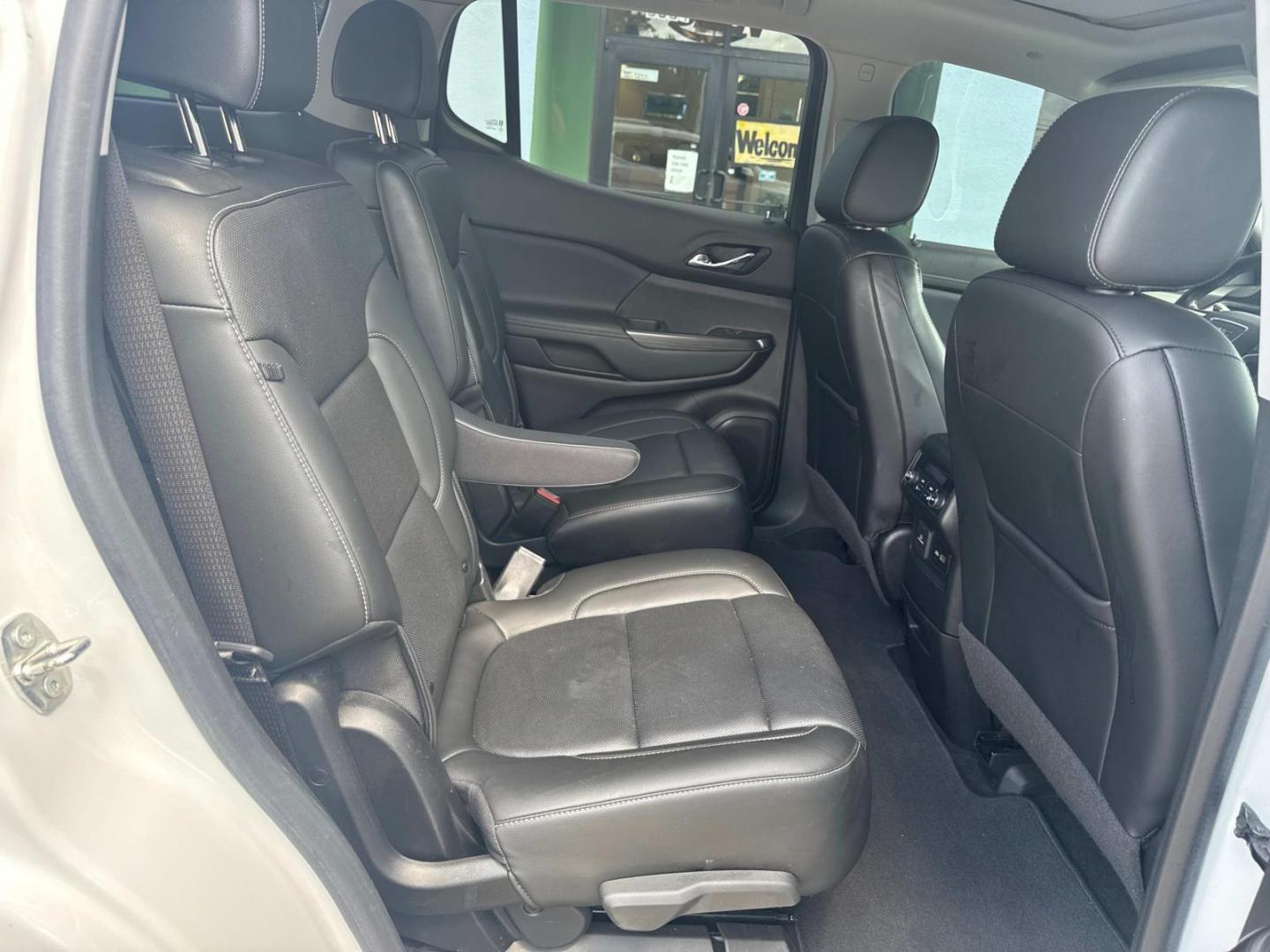 2021 White /Black GMC Acadia FWD 4dr SLT (1GKKNMLSXMZ) , N/A transmission, located at 6904 Johnston St., Lafayette, LA, 70503, (337) 988-1960, 30.143589, -92.100601 - Photo#14