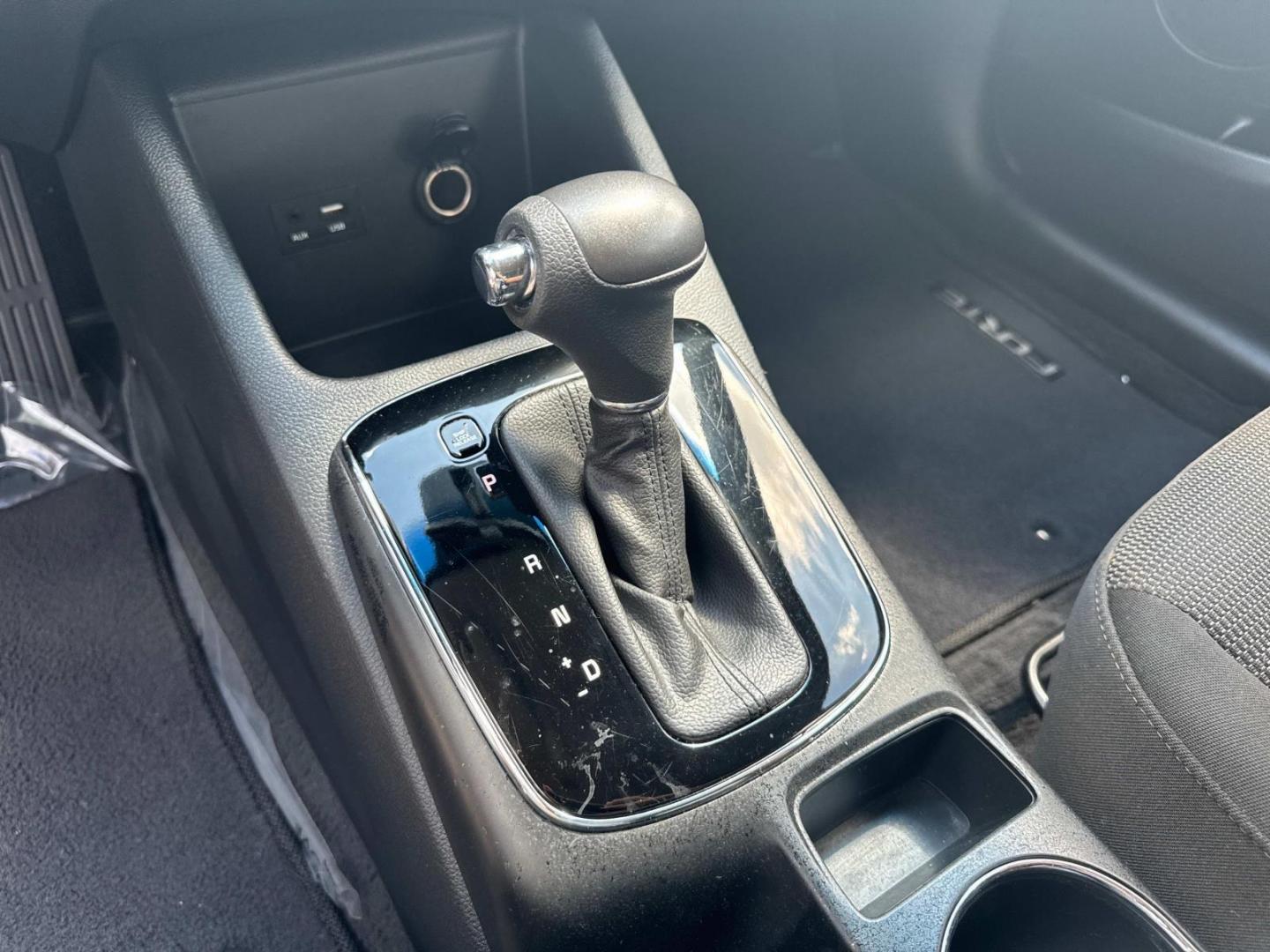 2018 White /Black Kia Forte LX Auto (3KPFK4A78JE) , N/A transmission, located at 6904 Johnston St., Lafayette, LA, 70503, (337) 988-1960, 30.143589, -92.100601 - Photo#29