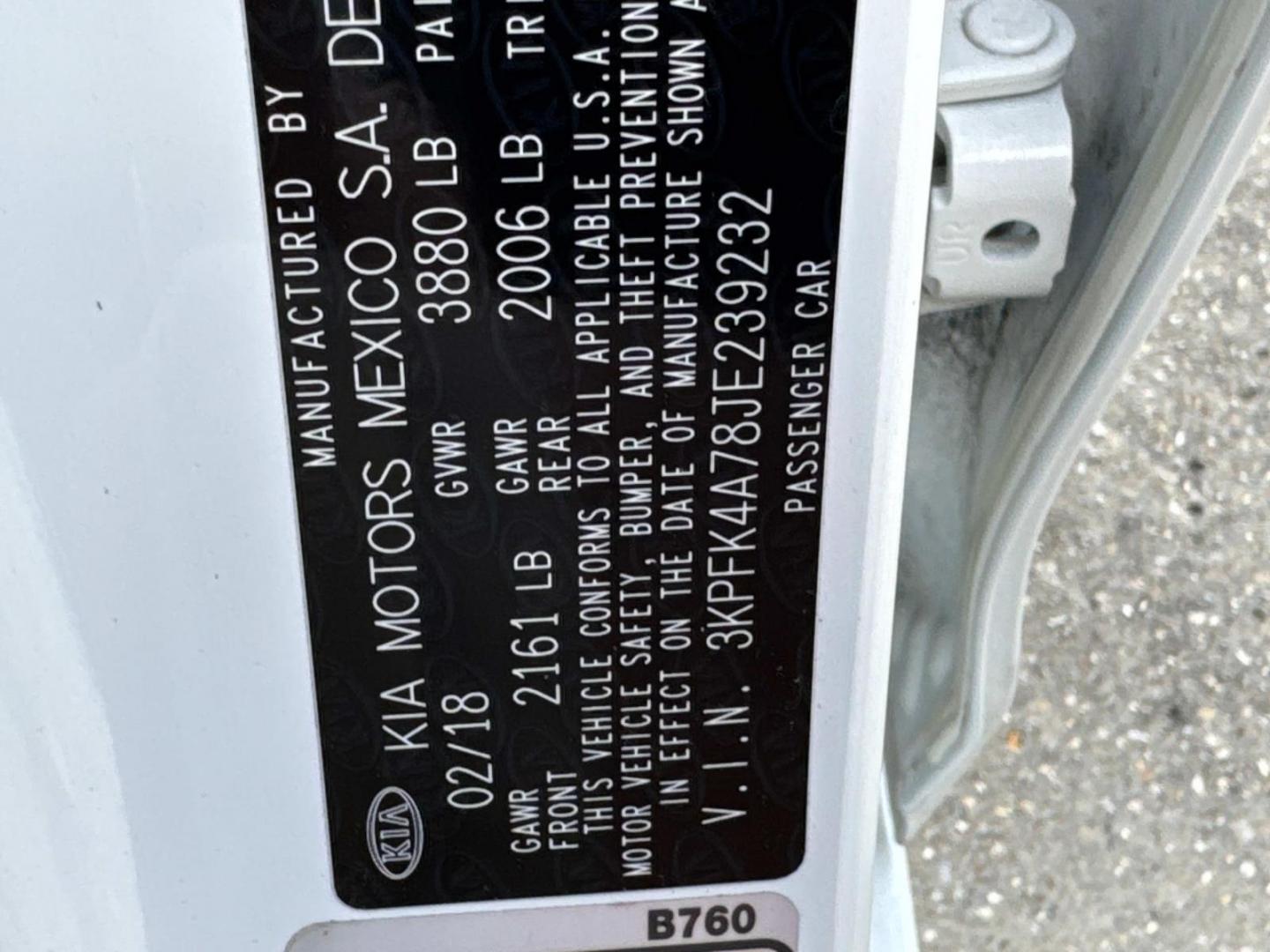 2018 White /Black Kia Forte LX Auto (3KPFK4A78JE) , N/A transmission, located at 6904 Johnston St., Lafayette, LA, 70503, (337) 988-1960, 30.143589, -92.100601 - Photo#31