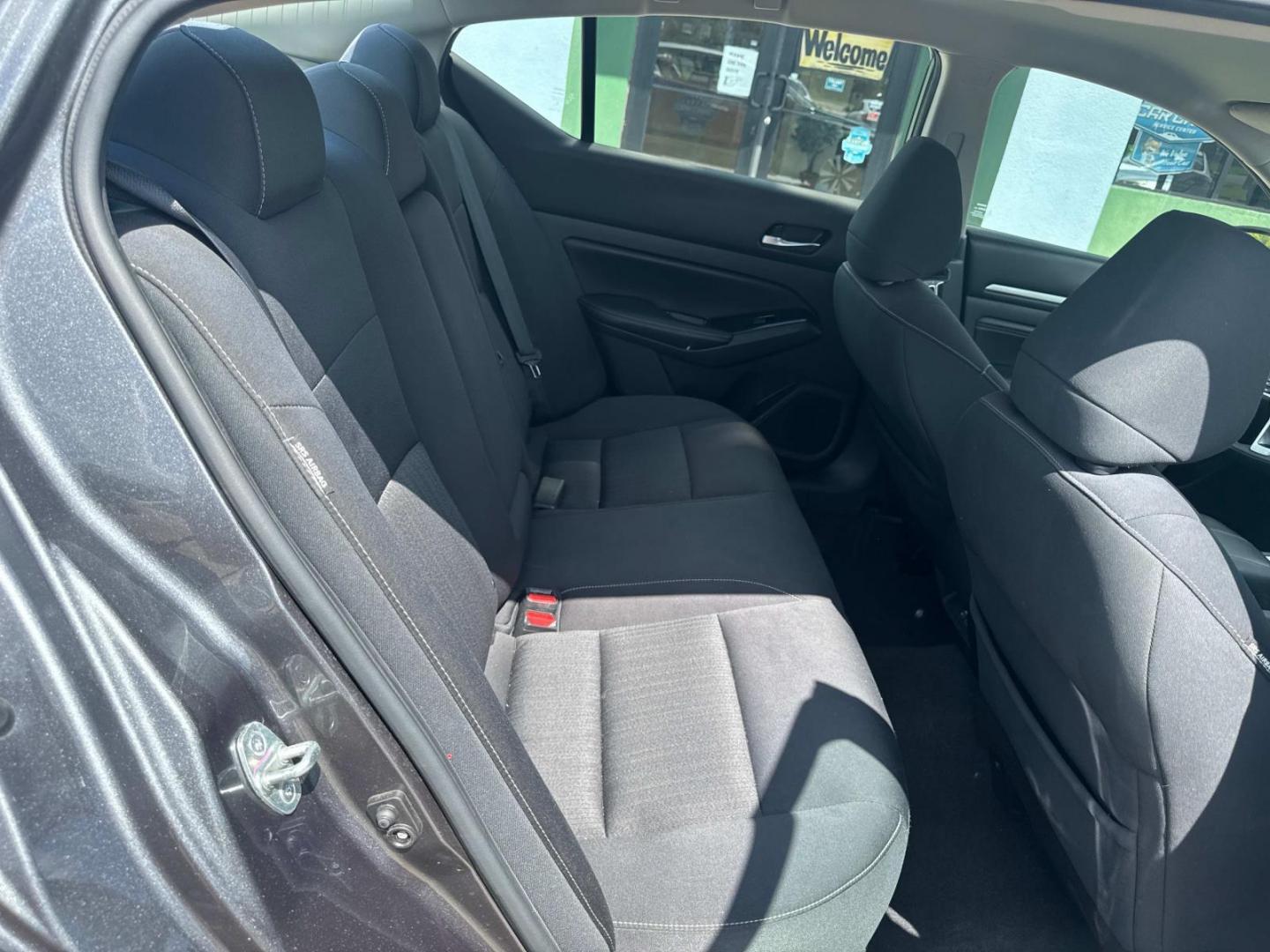 2021 Gray /Black Nissan Altima 2.5 SV Sedan (1N4BL4DV0MN) , Automatic transmission, located at 6904 Johnston St., Lafayette, LA, 70503, (337) 988-1960, 30.143589, -92.100601 - Photo#14