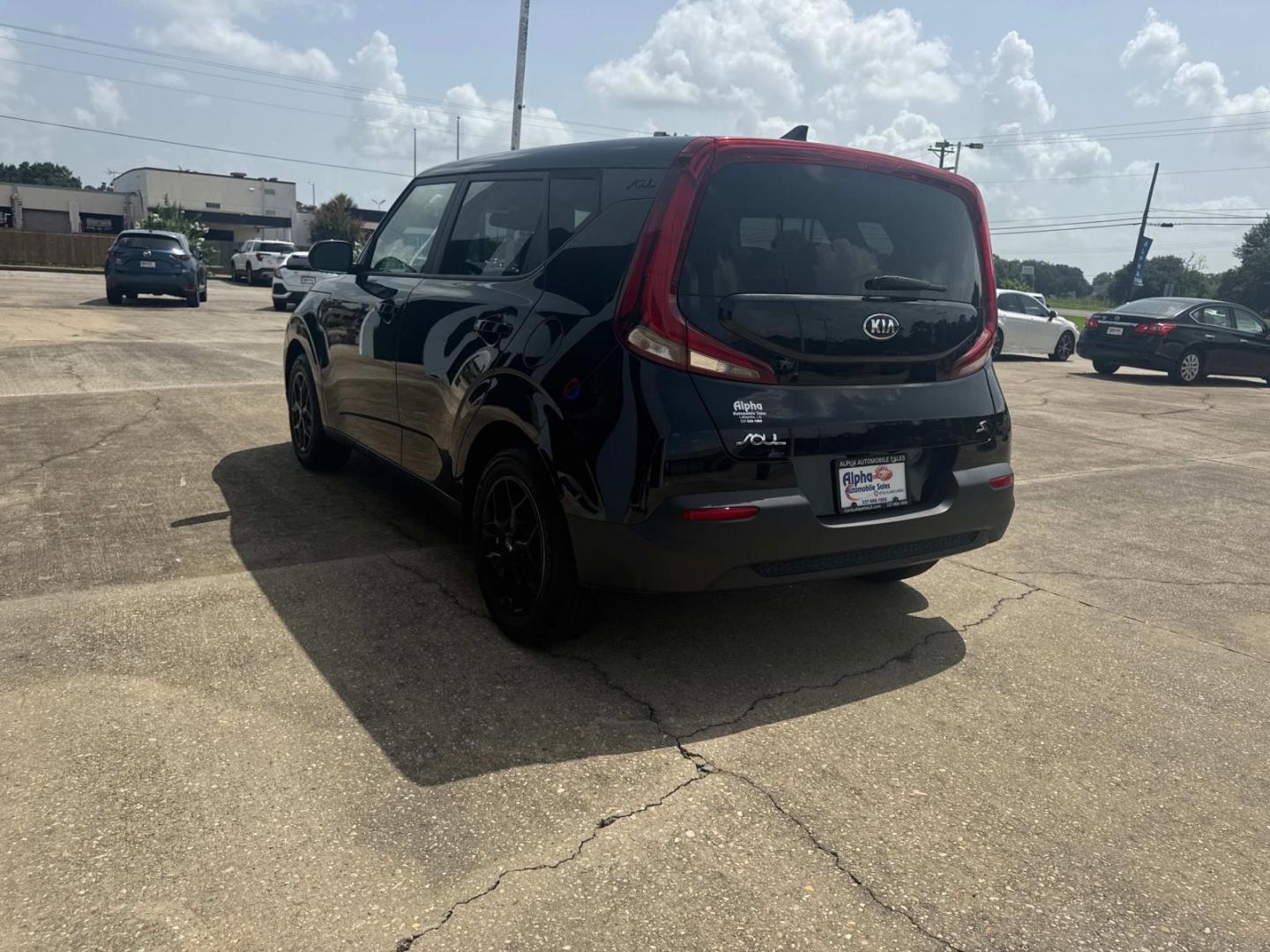 2021 Cherry Black /Black Kia Soul S IVT (KNDJ23AU1M7) , Automatic transmission, located at 6904 Johnston St., Lafayette, LA, 70503, (337) 988-1960, 30.143589, -92.100601 - Photo#9