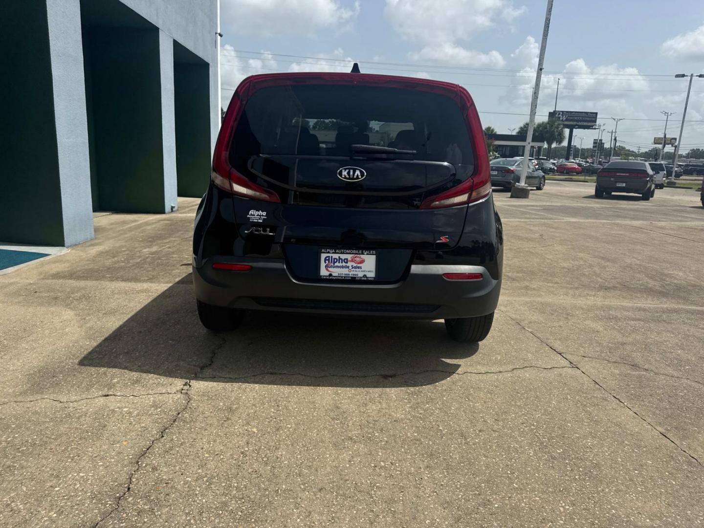 2021 Cherry Black /Black Kia Soul S IVT (KNDJ23AU1M7) , Automatic transmission, located at 6904 Johnston St., Lafayette, LA, 70503, (337) 988-1960, 30.143589, -92.100601 - Photo#11