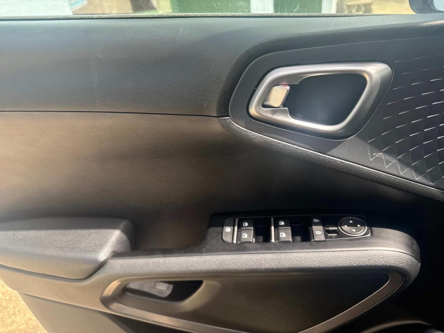 2021 Cherry Black /Black Kia Soul S IVT (KNDJ23AU1M7) , Automatic transmission, located at 6904 Johnston St., Lafayette, LA, 70503, (337) 988-1960, 30.143589, -92.100601 - Photo#27