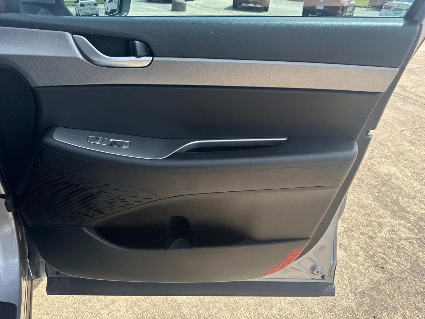 2020 Silver /Black Hyundai Palisade SEL FWD (KM8R24HE1LU) , Automatic transmission, located at 6904 Johnston St., Lafayette, LA, 70503, (337) 988-1960, 30.143589, -92.100601 - Photo#20