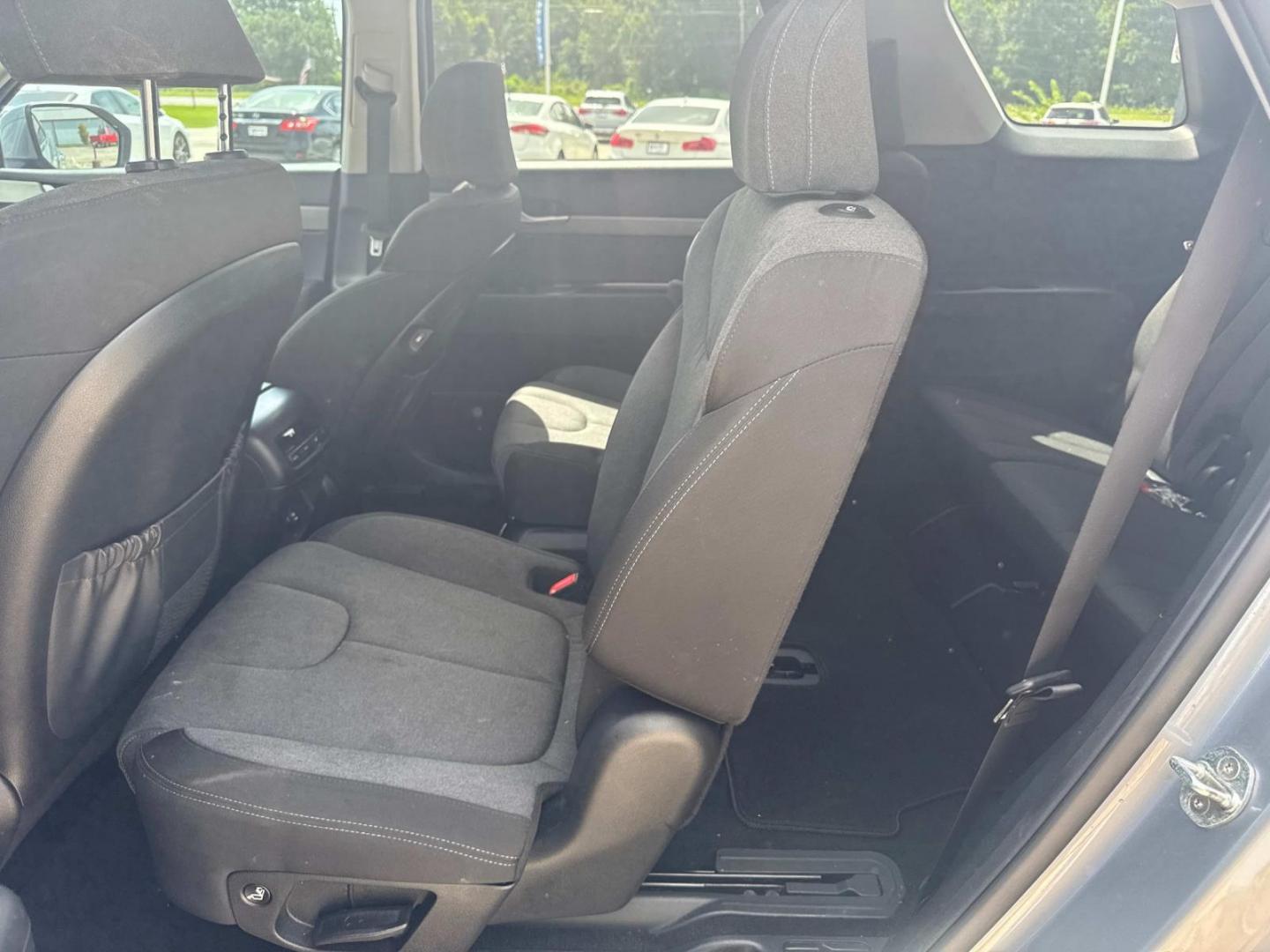 2020 Silver /Black Hyundai Palisade SEL FWD (KM8R24HE1LU) , Automatic transmission, located at 6904 Johnston St., Lafayette, LA, 70503, (337) 988-1960, 30.143589, -92.100601 - Photo#22