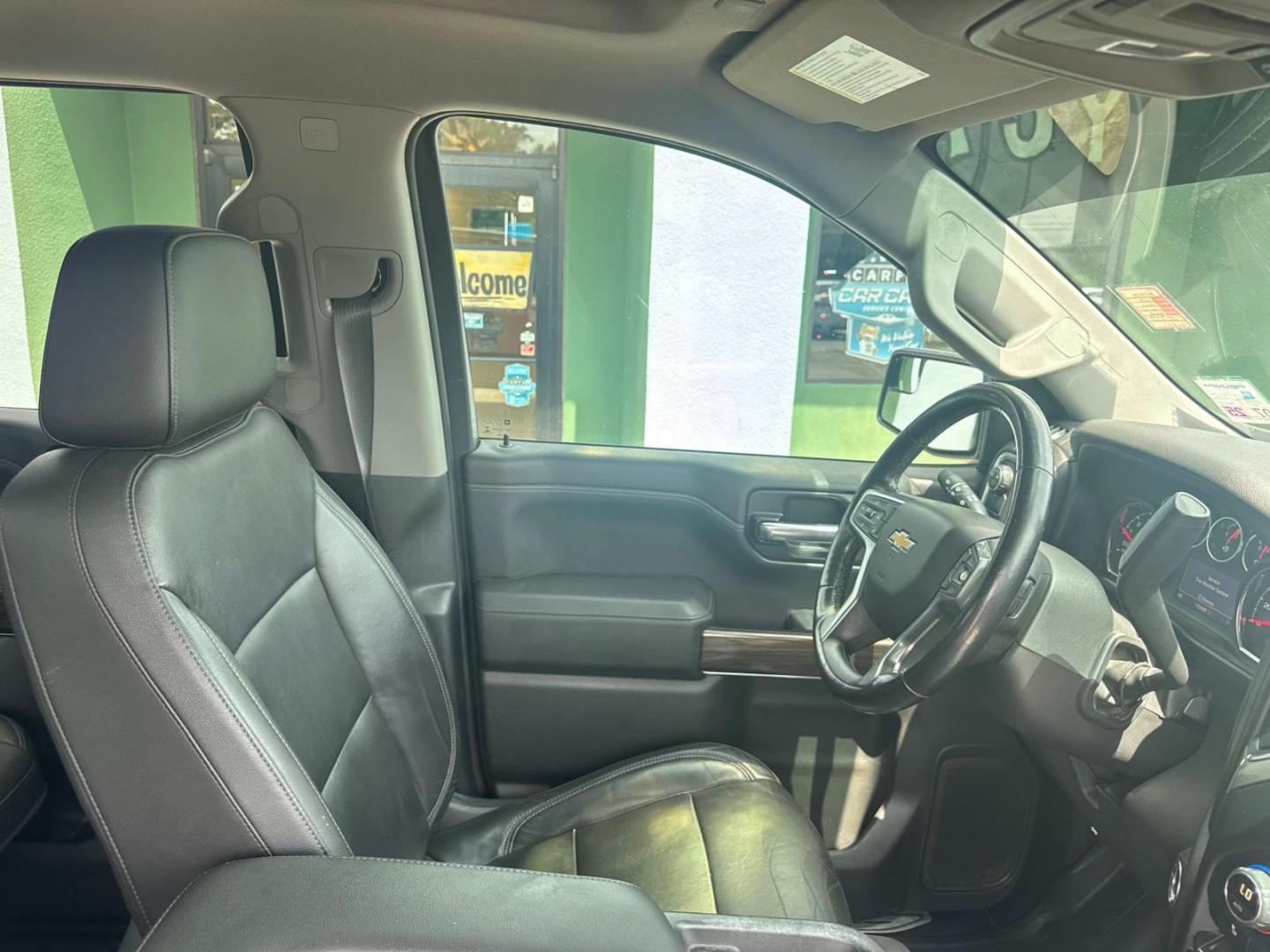 2019 Black /Jet Black Chevrolet Silverado 1500 2WD Crew Cab 147 LT (3GCPWCEKXKG) , N/A transmission, located at 6904 Johnston St., Lafayette, LA, 70503, (337) 988-1960, 30.143589, -92.100601 - Photo#16