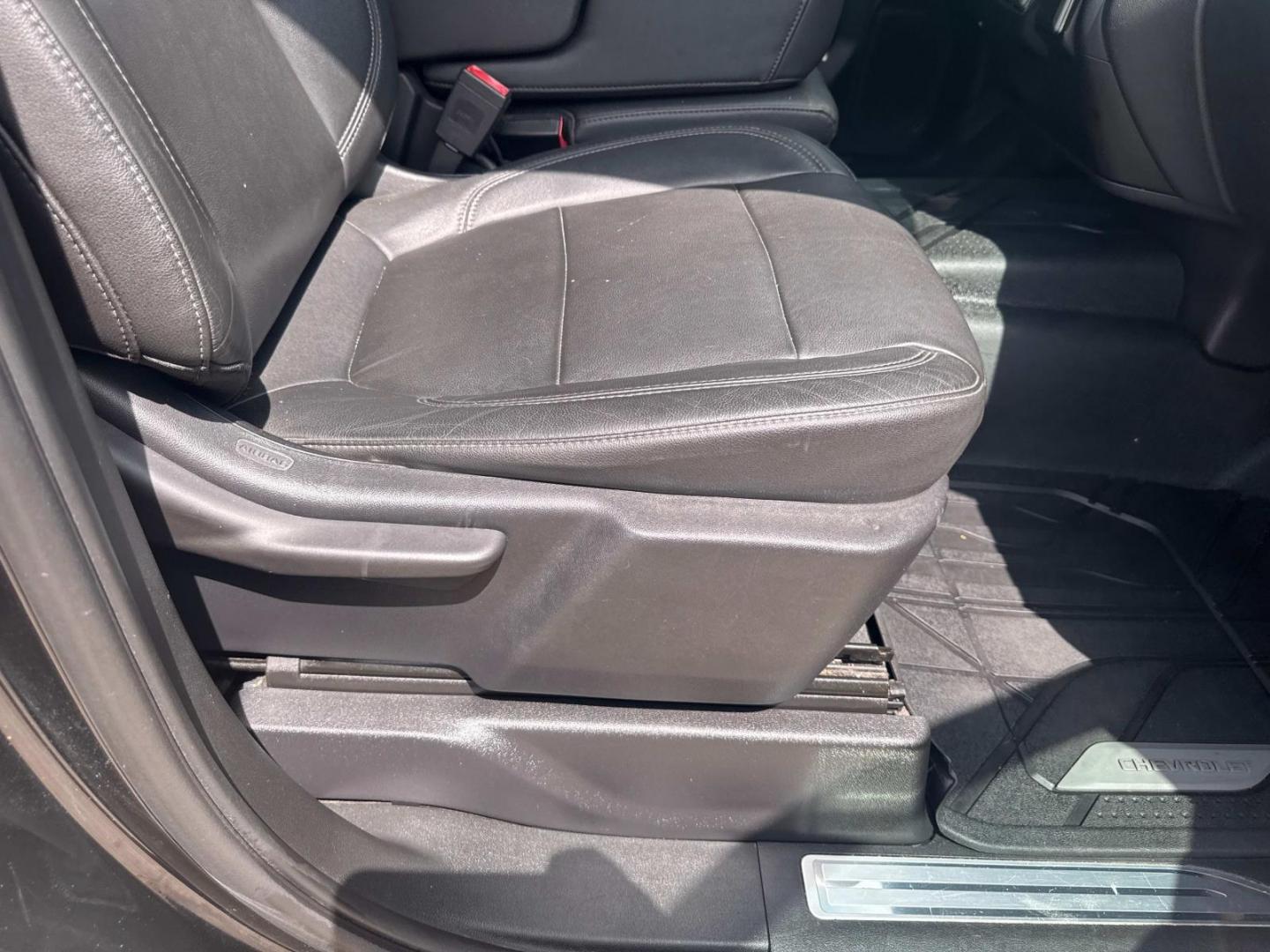2019 Black /Jet Black Chevrolet Silverado 1500 2WD Crew Cab 147 LT (3GCPWCEKXKG) , N/A transmission, located at 6904 Johnston St., Lafayette, LA, 70503, (337) 988-1960, 30.143589, -92.100601 - Photo#17