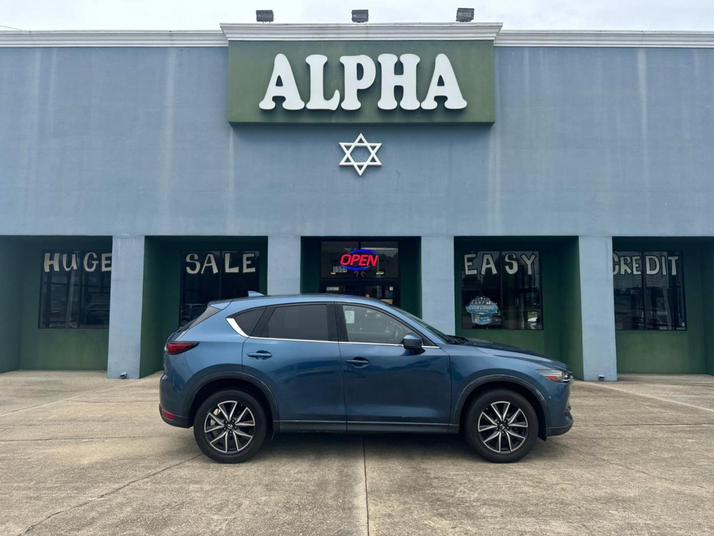 2018 Deep Crystal Blue Mica /Black Mazda CX-5 Grand Touring AWD (JM3KFBDM3J0) , Automatic transmission, located at 6904 Johnston St., Lafayette, LA, 70503, (337) 988-1960, 30.143589, -92.100601 - Photo#0