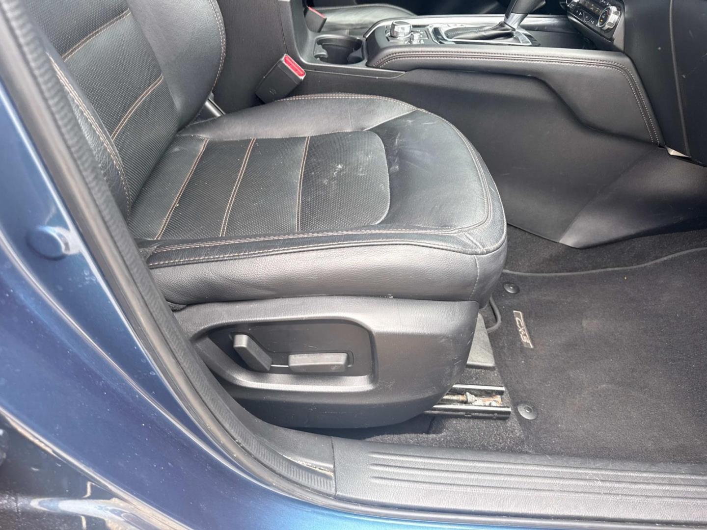 2018 Deep Crystal Blue Mica /Black Mazda CX-5 Grand Touring AWD (JM3KFBDM3J0) , Automatic transmission, located at 6904 Johnston St., Lafayette, LA, 70503, (337) 988-1960, 30.143589, -92.100601 - Photo#17