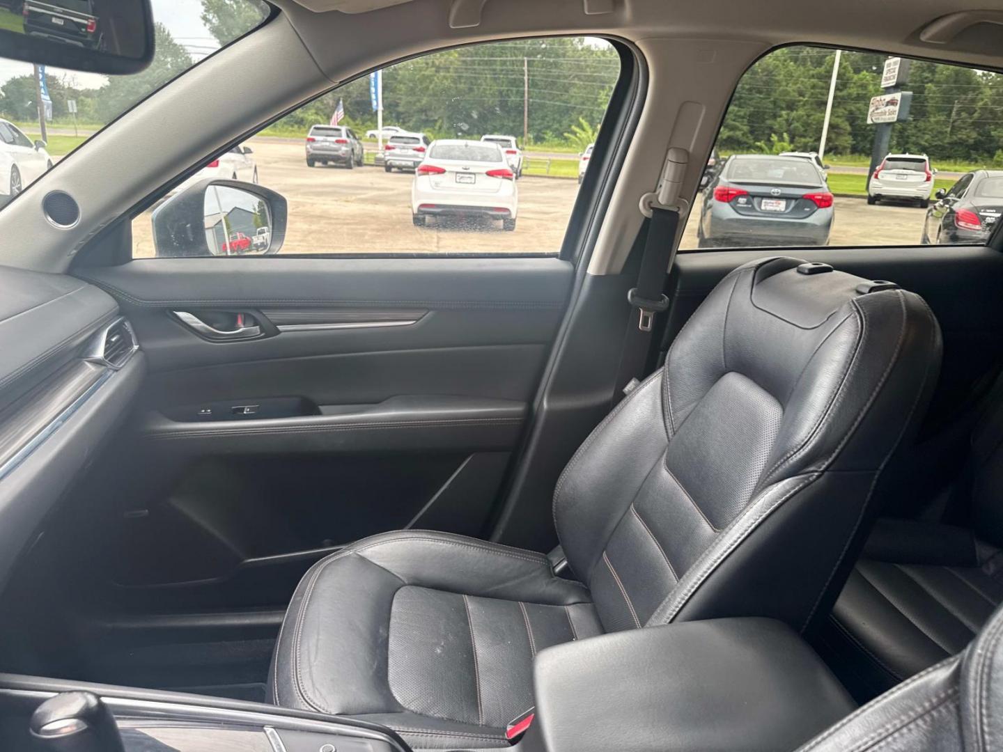 2018 Deep Crystal Blue Mica /Black Mazda CX-5 Grand Touring AWD (JM3KFBDM3J0) , Automatic transmission, located at 6904 Johnston St., Lafayette, LA, 70503, (337) 988-1960, 30.143589, -92.100601 - Photo#22