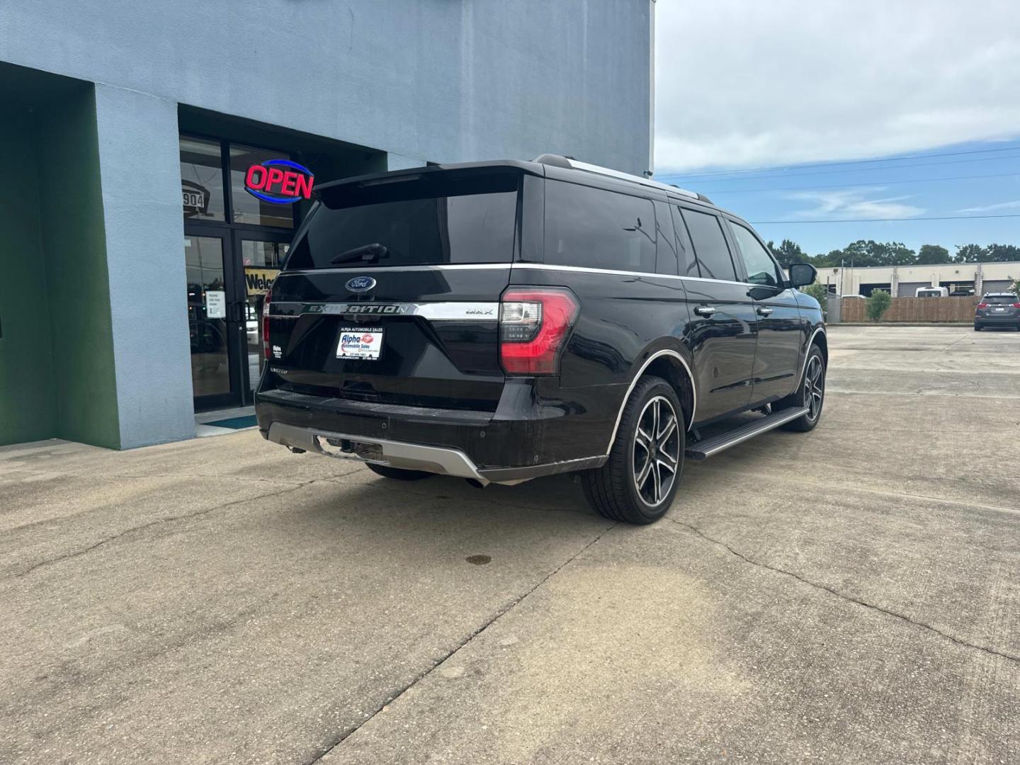 2020 Agate Black /Ebony Ford Expedition Max Limited 4x2 (1FMJK1KT0LE) , N/A transmission, located at 6904 Johnston St., Lafayette, LA, 70503, (337) 988-1960, 30.143589, -92.100601 - Photo#13