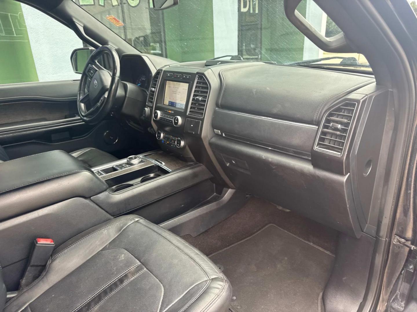 2020 Agate Black /Ebony Ford Expedition Max Limited 4x2 (1FMJK1KT0LE) , N/A transmission, located at 6904 Johnston St., Lafayette, LA, 70503, (337) 988-1960, 30.143589, -92.100601 - Photo#19