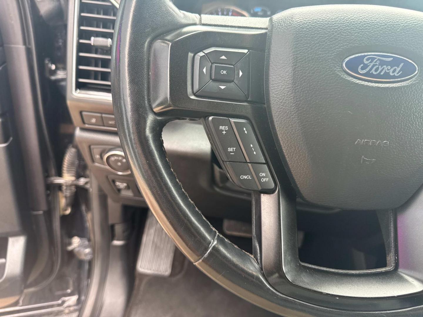 2020 Agate Black /Ebony Ford Expedition Max Limited 4x2 (1FMJK1KT0LE) , N/A transmission, located at 6904 Johnston St., Lafayette, LA, 70503, (337) 988-1960, 30.143589, -92.100601 - Photo#29