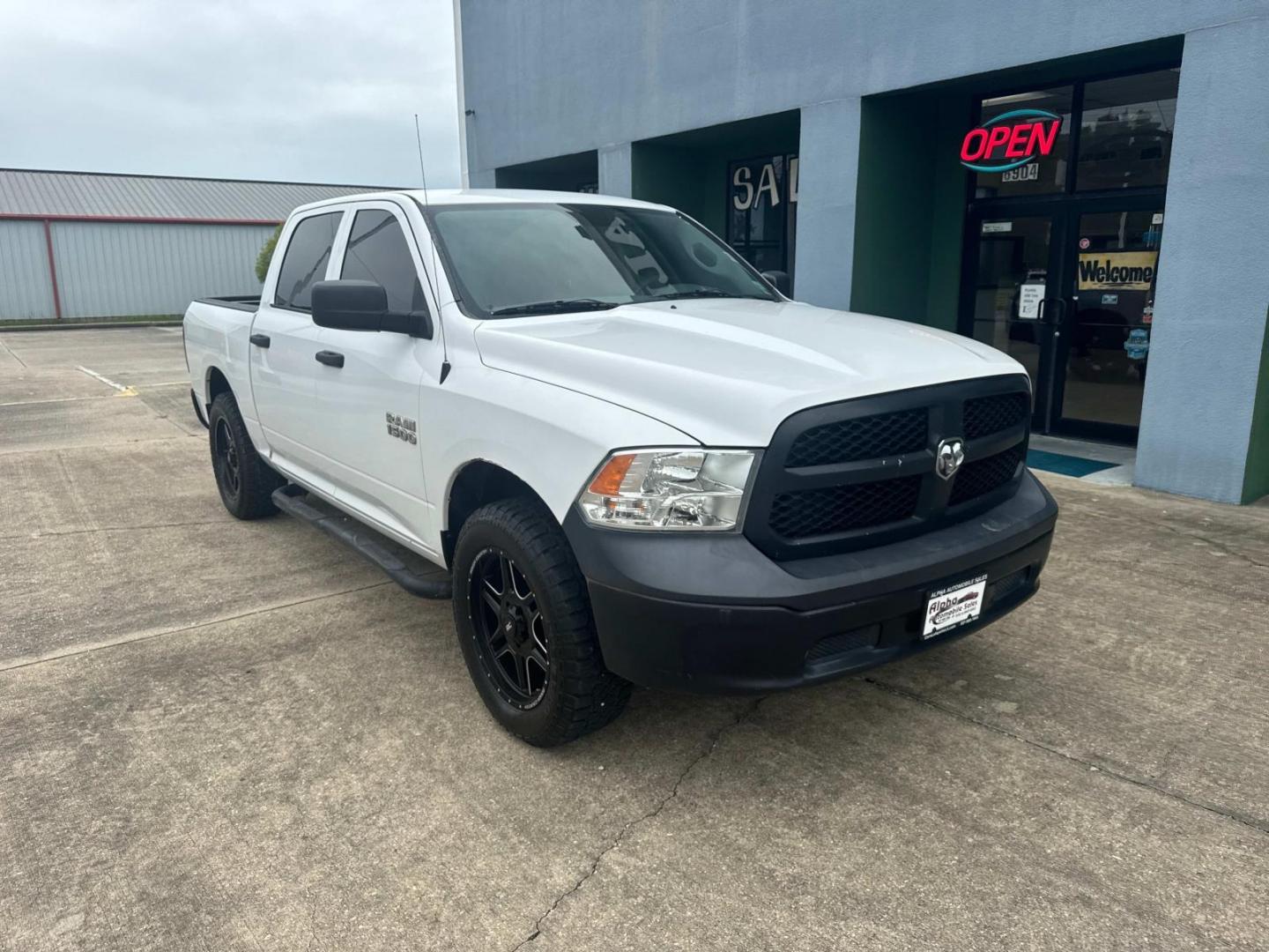 2017 Bright White Clearcoat /Diesel Gray/Black Ram 1500 Tradesman 4x2 Crew Cab 5'7 Box (1C6RR6KG9HS) , N/A transmission, located at 6904 Johnston St., Lafayette, LA, 70503, (337) 988-1960, 30.143589, -92.100601 - Photo#1