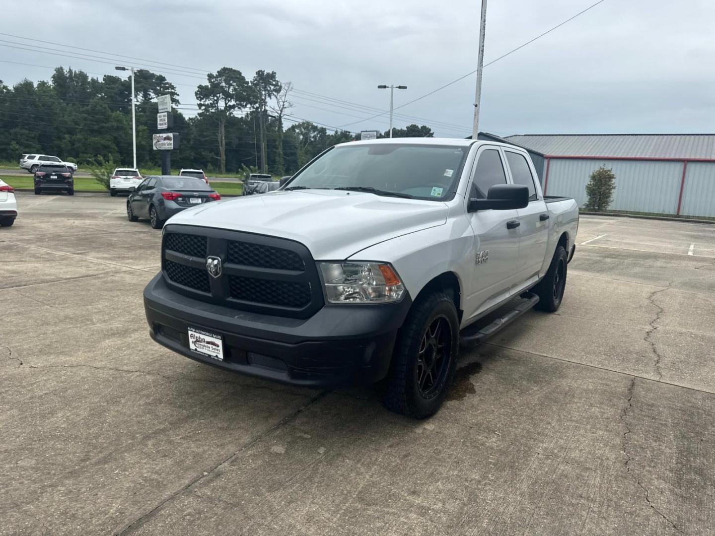 2017 Bright White Clearcoat /Diesel Gray/Black Ram 1500 Tradesman 4x2 Crew Cab 5'7 Box (1C6RR6KG9HS) , N/A transmission, located at 6904 Johnston St., Lafayette, LA, 70503, (337) 988-1960, 30.143589, -92.100601 - Photo#5