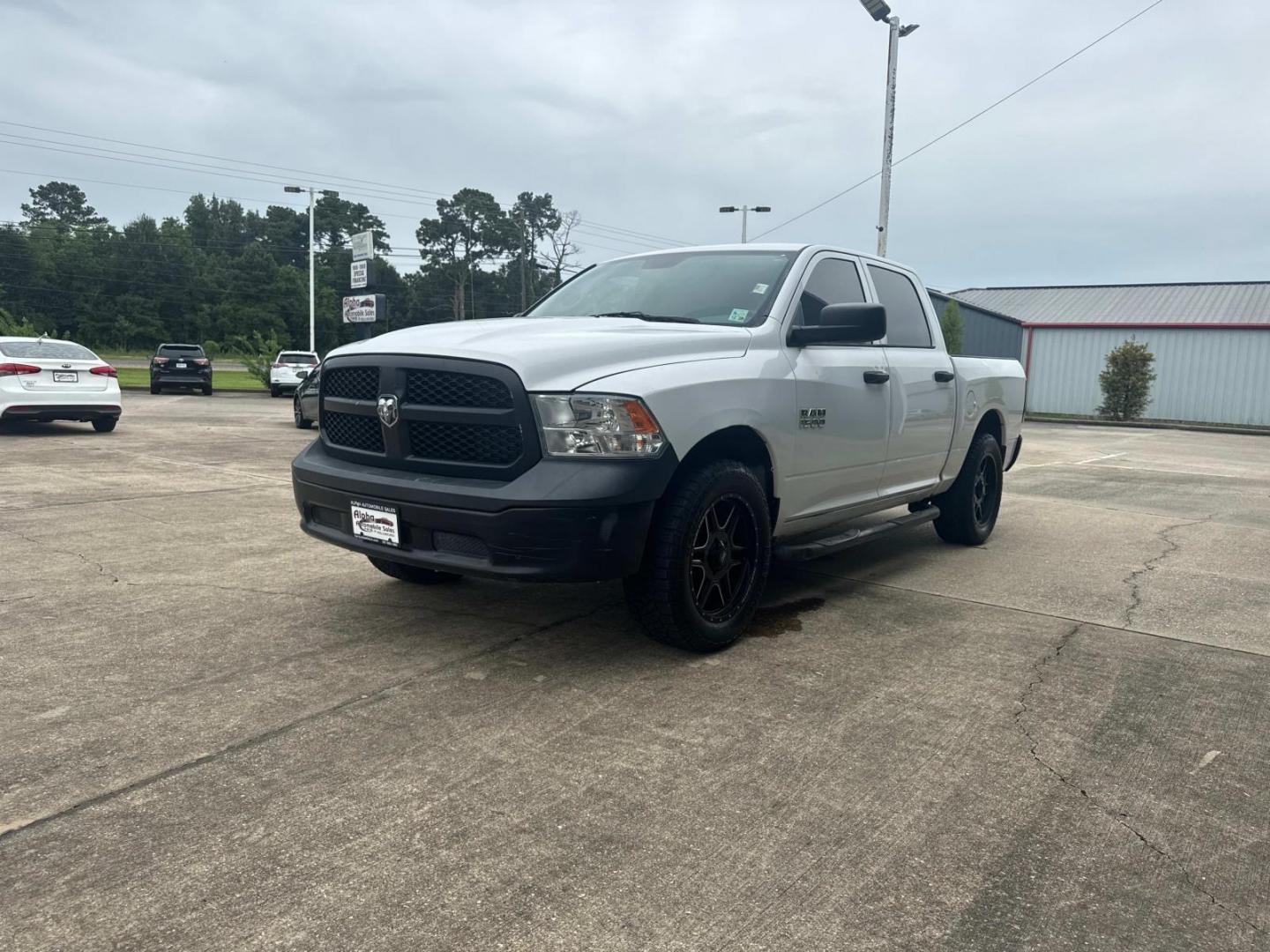 2017 Bright White Clearcoat /Diesel Gray/Black Ram 1500 Tradesman 4x2 Crew Cab 5'7 Box (1C6RR6KG9HS) , N/A transmission, located at 6904 Johnston St., Lafayette, LA, 70503, (337) 988-1960, 30.143589, -92.100601 - Photo#6