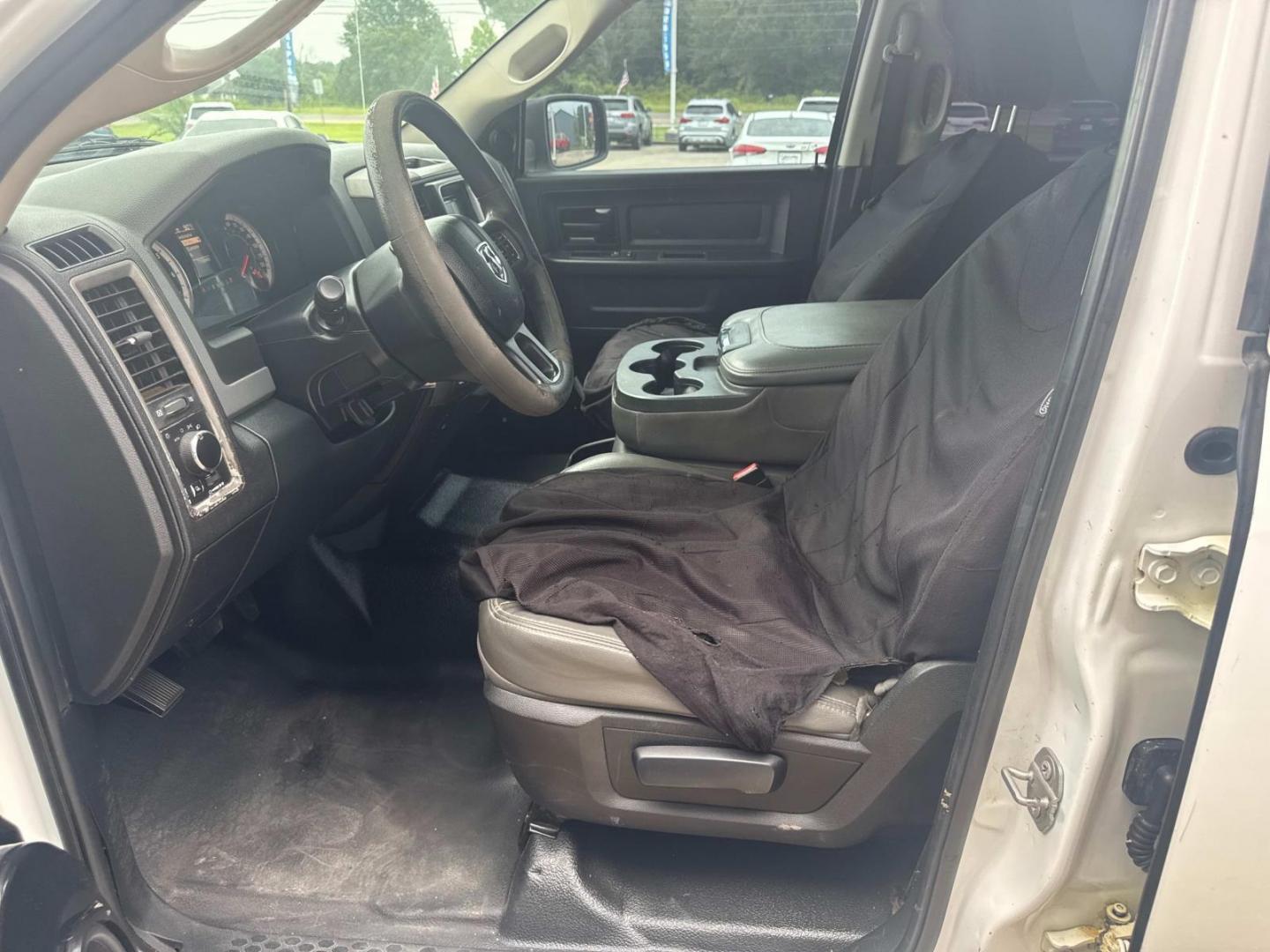 2017 Bright White Clearcoat /Diesel Gray/Black Ram 1500 Tradesman 4x2 Crew Cab 5'7 Box (1C6RR6KG9HS) , N/A transmission, located at 6904 Johnston St., Lafayette, LA, 70503, (337) 988-1960, 30.143589, -92.100601 - Photo#23