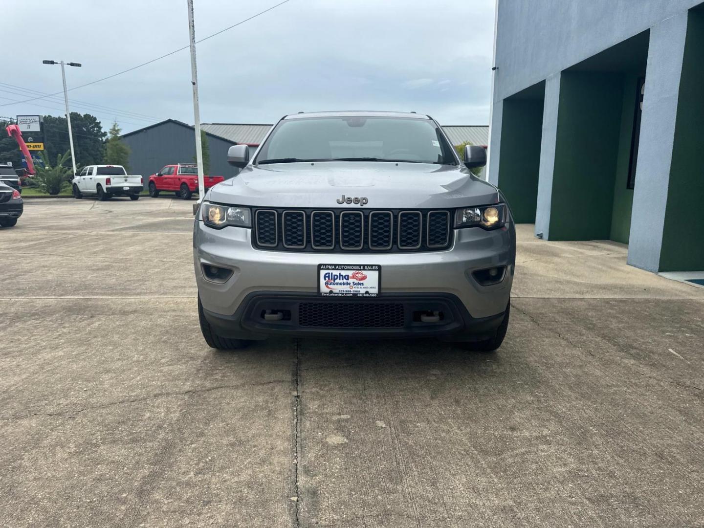 2017 Billet Silver Metallic Clearcoat /Black Jeep Grand Cherokee 75th Anniversary Edition 4x2 *Ltd Avail* (1C4RJEAG6HC) , N/A transmission, located at 6904 Johnston St., Lafayette, LA, 70503, (337) 988-1960, 30.143589, -92.100601 - Photo#3