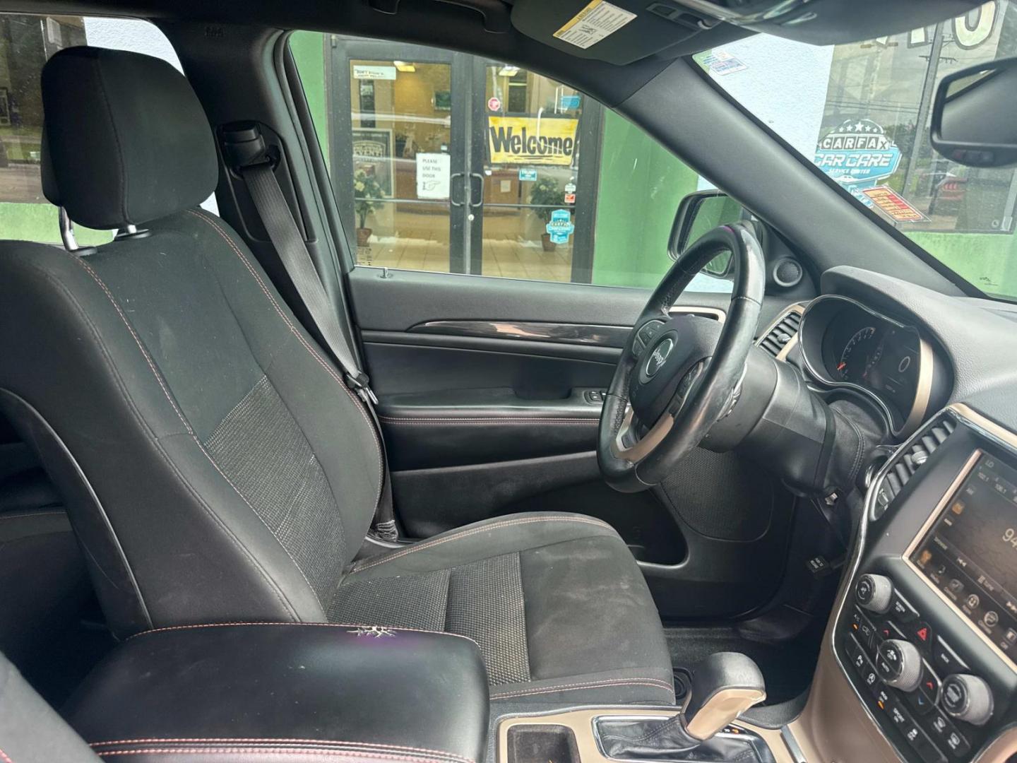 2017 Billet Silver Metallic Clearcoat /Black Jeep Grand Cherokee 75th Anniversary Edition 4x2 *Ltd Avail* (1C4RJEAG6HC) , N/A transmission, located at 6904 Johnston St., Lafayette, LA, 70503, (337) 988-1960, 30.143589, -92.100601 - Photo#14
