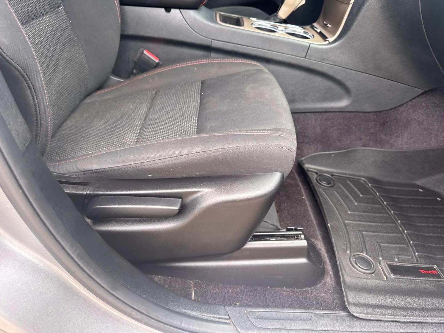 2017 Billet Silver Metallic Clearcoat /Black Jeep Grand Cherokee 75th Anniversary Edition 4x2 *Ltd Avail* (1C4RJEAG6HC) , N/A transmission, located at 6904 Johnston St., Lafayette, LA, 70503, (337) 988-1960, 30.143589, -92.100601 - Photo#15