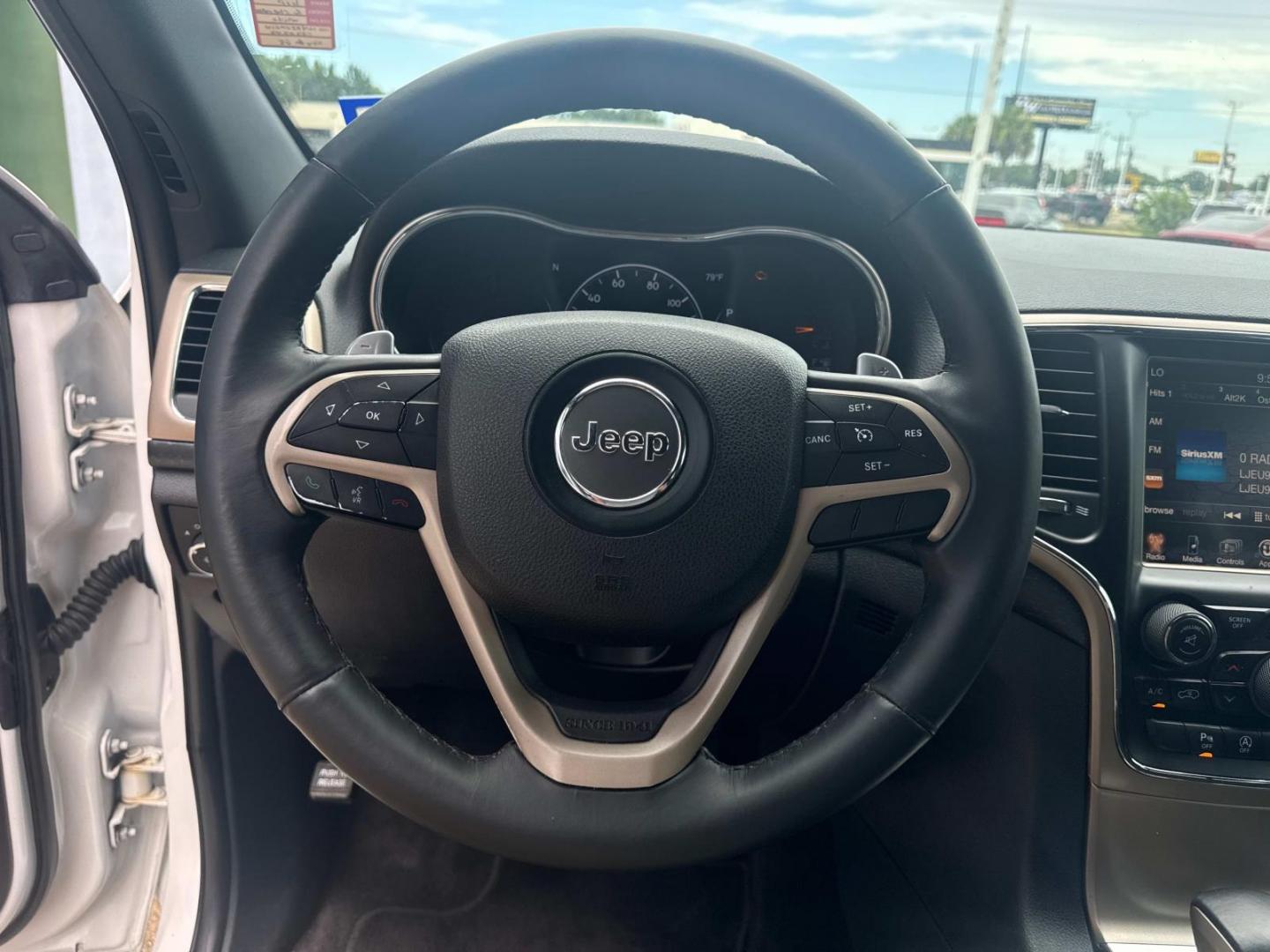 2017 Bright White Clearcoat /Black Jeep Grand Cherokee Laredo 4x2 (1C4RJEAG1HC) , N/A transmission, located at 6904 Johnston St., Lafayette, LA, 70503, (337) 988-1960, 30.143589, -92.100601 - Photo#26