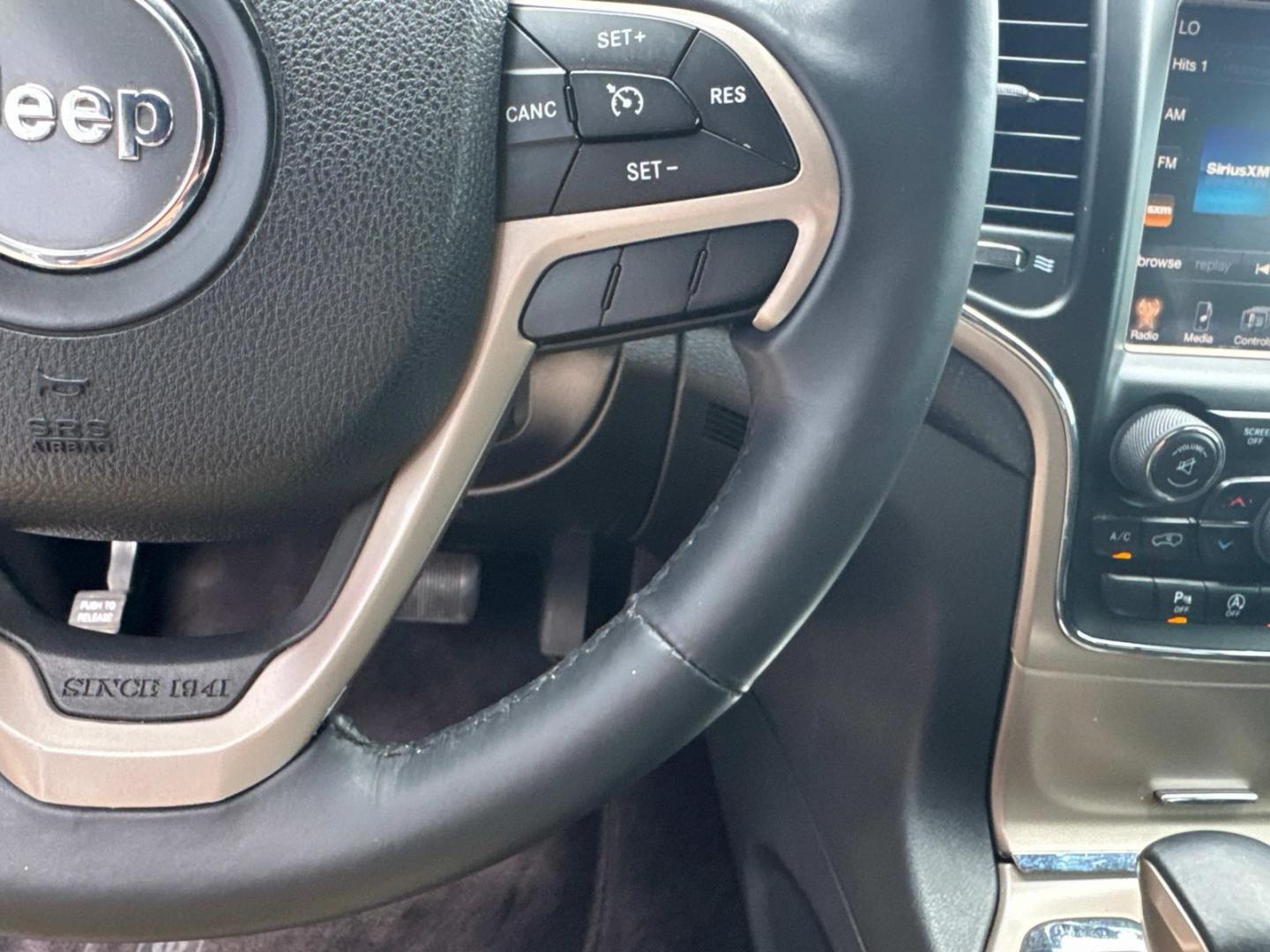 2017 Bright White Clearcoat /Black Jeep Grand Cherokee Laredo 4x2 (1C4RJEAG1HC) , N/A transmission, located at 6904 Johnston St., Lafayette, LA, 70503, (337) 988-1960, 30.143589, -92.100601 - Photo#28