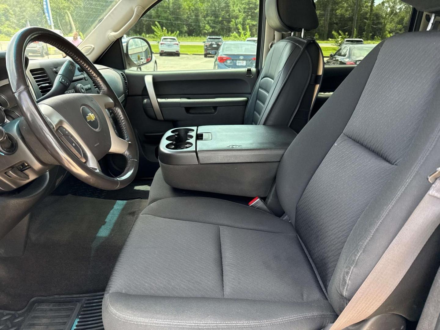 2013 Silver Ice Metallic /Ebony Chevrolet Silverado 1500 2WD Crew Cab 143.5 LT (3GCPCSE01DG) , Automatic transmission, located at 6904 Johnston St., Lafayette, LA, 70503, (337) 988-1960, 30.143589, -92.100601 - Photo#14