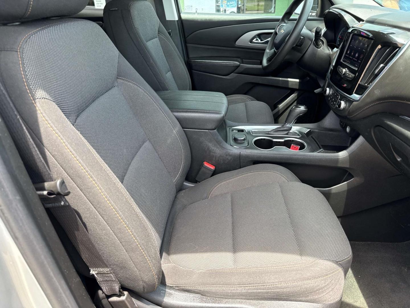 2020 Silver Ice Metallic /Jet Black Chevrolet Traverse FWD 4dr LS w/1LS (1GNERFKW4LJ) , Automatic transmission, located at 6904 Johnston St., Lafayette, LA, 70503, (337) 988-1960, 30.143589, -92.100601 - Photo#10