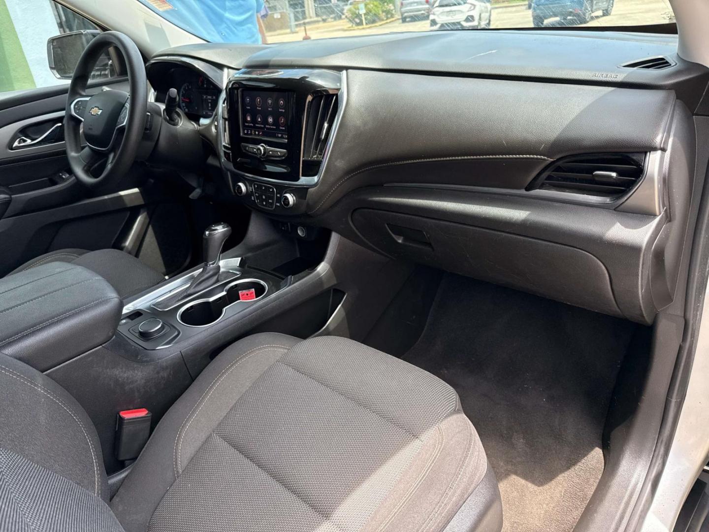 2020 Silver Ice Metallic /Jet Black Chevrolet Traverse FWD 4dr LS w/1LS (1GNERFKW4LJ) , Automatic transmission, located at 6904 Johnston St., Lafayette, LA, 70503, (337) 988-1960, 30.143589, -92.100601 - Photo#12