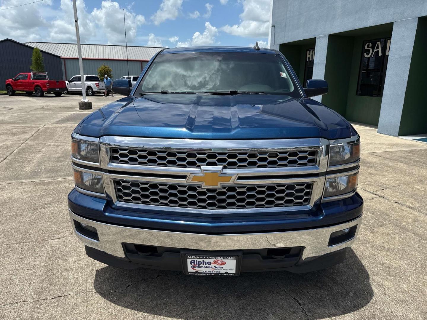 2015 Deep Ocean Blue Metallic /Jet Black Chevrolet Silverado 1500 4WD Crew Cab 143.5 LT w/1LT (3GCUKREC2FG) , Automatic transmission, located at 6904 Johnston St., Lafayette, LA, 70503, (337) 988-1960, 30.143589, -92.100601 - Photo#1