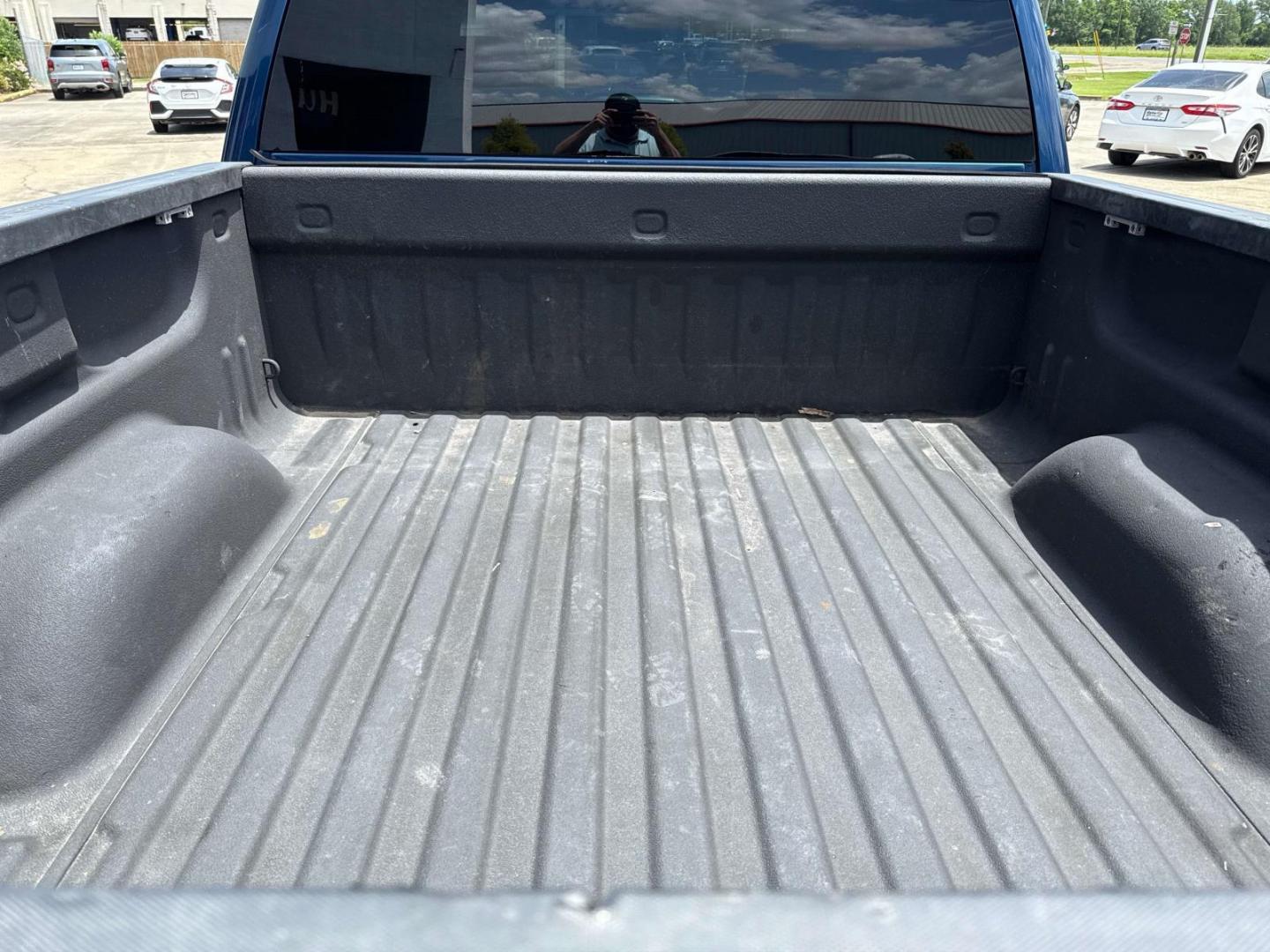 2015 Deep Ocean Blue Metallic /Jet Black Chevrolet Silverado 1500 4WD Crew Cab 143.5 LT w/1LT (3GCUKREC2FG) , Automatic transmission, located at 6904 Johnston St., Lafayette, LA, 70503, (337) 988-1960, 30.143589, -92.100601 - Photo#7