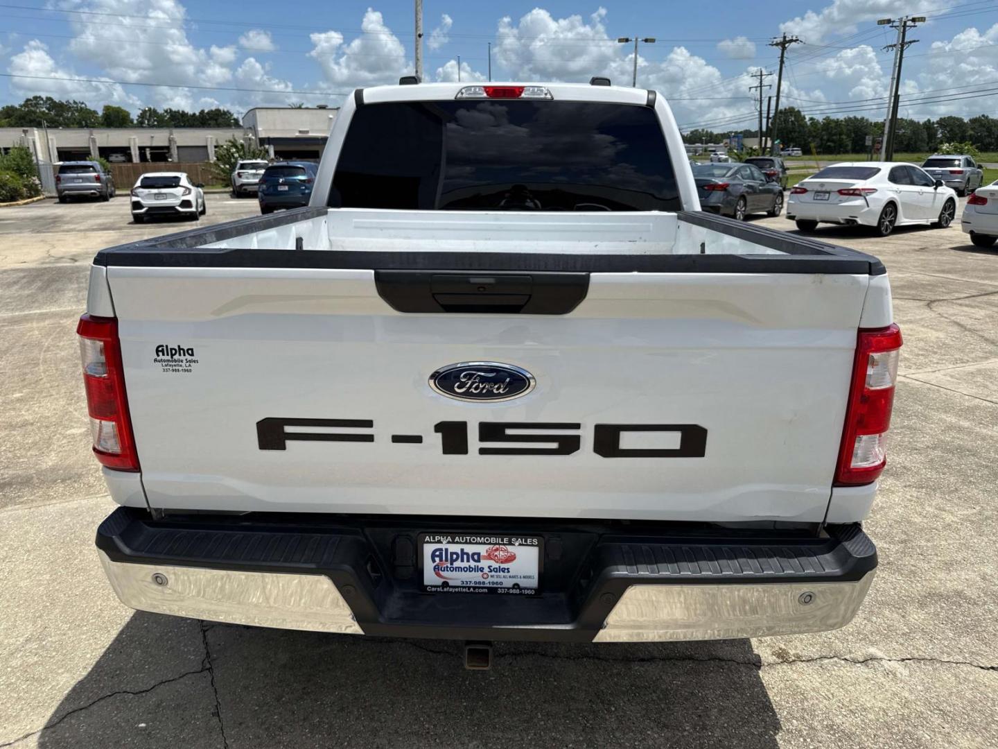 2021 Oxford White /Black/Medium Dark Slate Ford F-150 LARIAT 2WD SuperCrew 5.5' Box (1FTEW1C5XMF) , Automatic transmission, located at 6904 Johnston St., Lafayette, LA, 70503, (337) 988-1960, 30.143589, -92.100601 - Photo#5