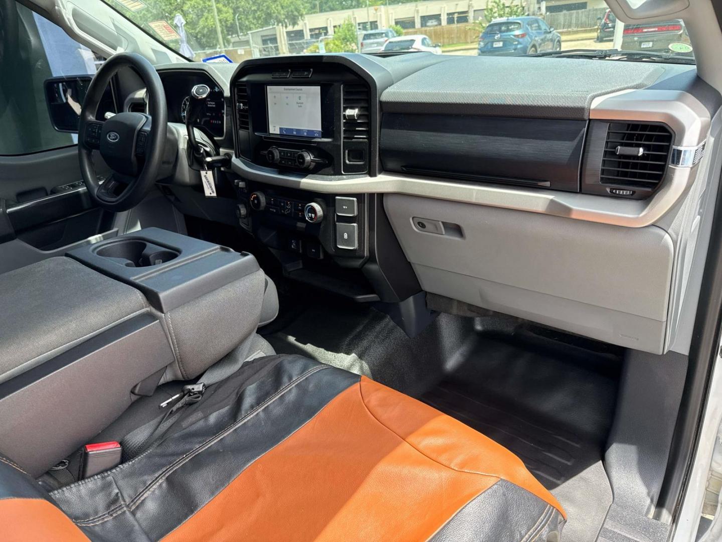 2021 Oxford White /Black/Medium Dark Slate Ford F-150 LARIAT 2WD SuperCrew 5.5' Box (1FTEW1C5XMF) , Automatic transmission, located at 6904 Johnston St., Lafayette, LA, 70503, (337) 988-1960, 30.143589, -92.100601 - Photo#11