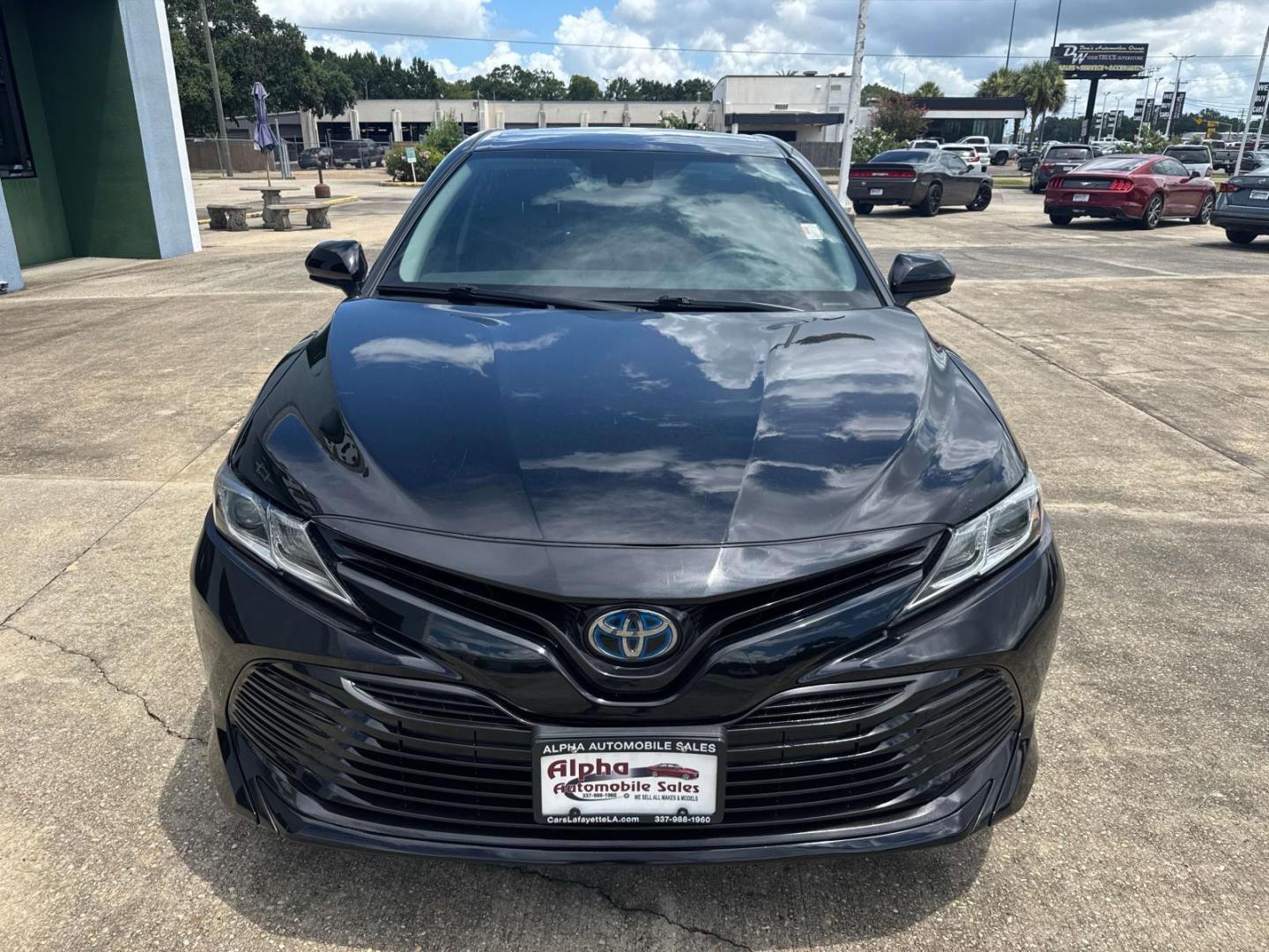 2020 Midnight Black Metallic /Black Toyota Camry Hybrid LE CVT (Natl) (4T1C31AK8LU) , Automatic transmission, located at 6904 Johnston St., Lafayette, LA, 70503, (337) 988-1960, 30.143589, -92.100601 - Photo#3