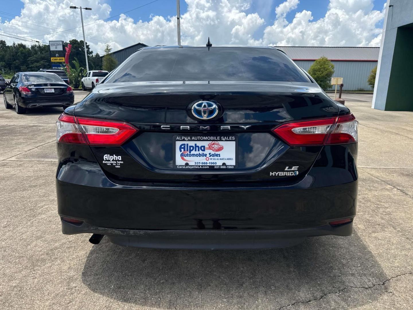 2020 Midnight Black Metallic /Black Toyota Camry Hybrid LE CVT (Natl) (4T1C31AK8LU) , Automatic transmission, located at 6904 Johnston St., Lafayette, LA, 70503, (337) 988-1960, 30.143589, -92.100601 - Photo#8