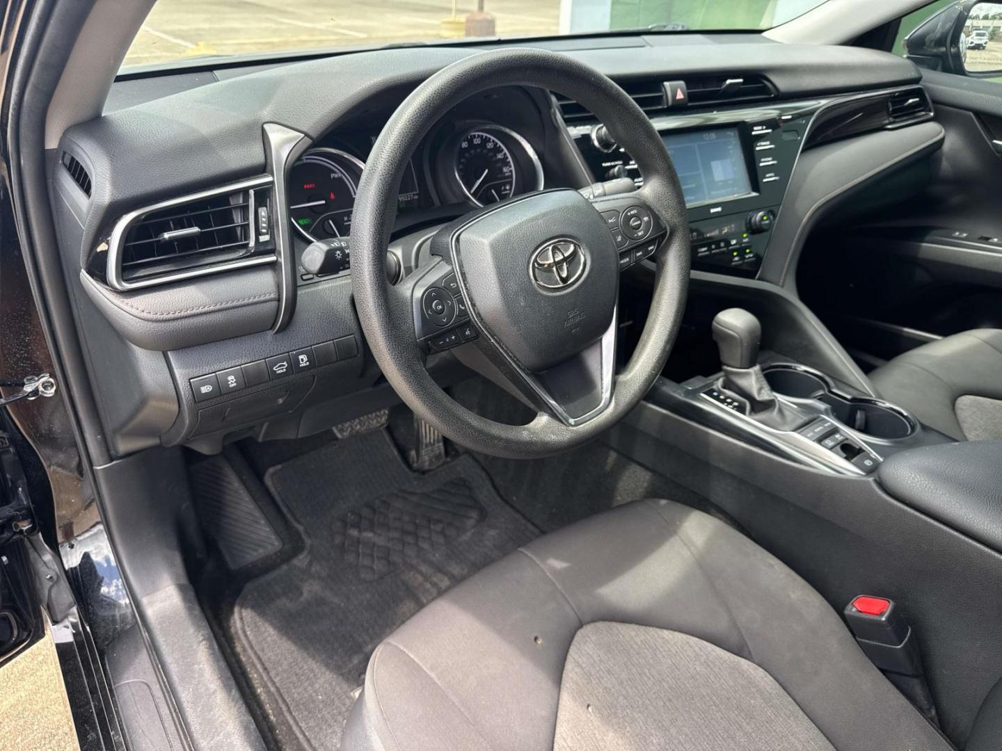 2020 Midnight Black Metallic /Black Toyota Camry Hybrid LE CVT (Natl) (4T1C31AK8LU) , Automatic transmission, located at 6904 Johnston St., Lafayette, LA, 70503, (337) 988-1960, 30.143589, -92.100601 - Photo#21