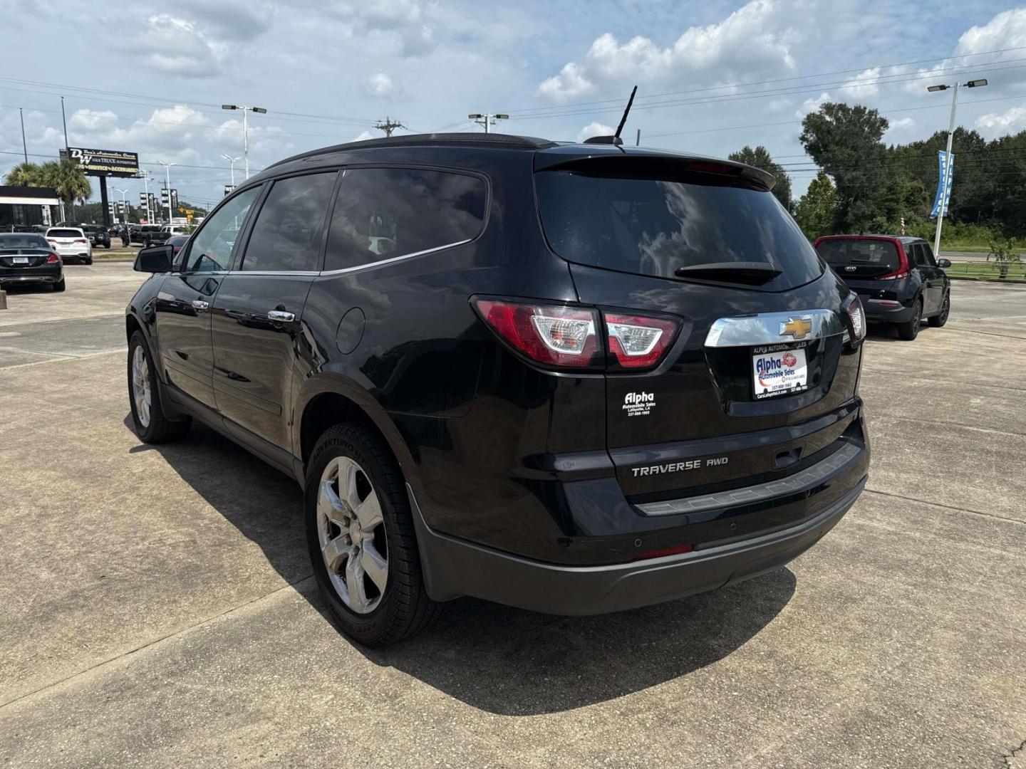 2017 Mosaic Black Metallic /Ebony Chevrolet Traverse AWD 4dr LT w/1LT (1GNKVGKD3HJ) , Automatic transmission, located at 6904 Johnston St., Lafayette, LA, 70503, (337) 988-1960, 30.143589, -92.100601 - Photo#3
