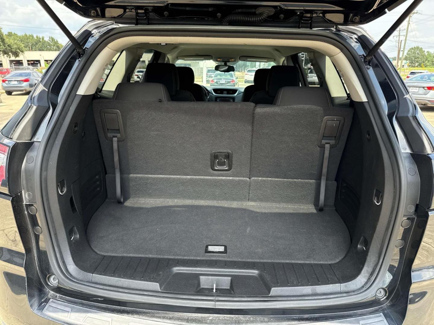 2017 Mosaic Black Metallic /Ebony Chevrolet Traverse AWD 4dr LT w/1LT (1GNKVGKD3HJ) , Automatic transmission, located at 6904 Johnston St., Lafayette, LA, 70503, (337) 988-1960, 30.143589, -92.100601 - Photo#6