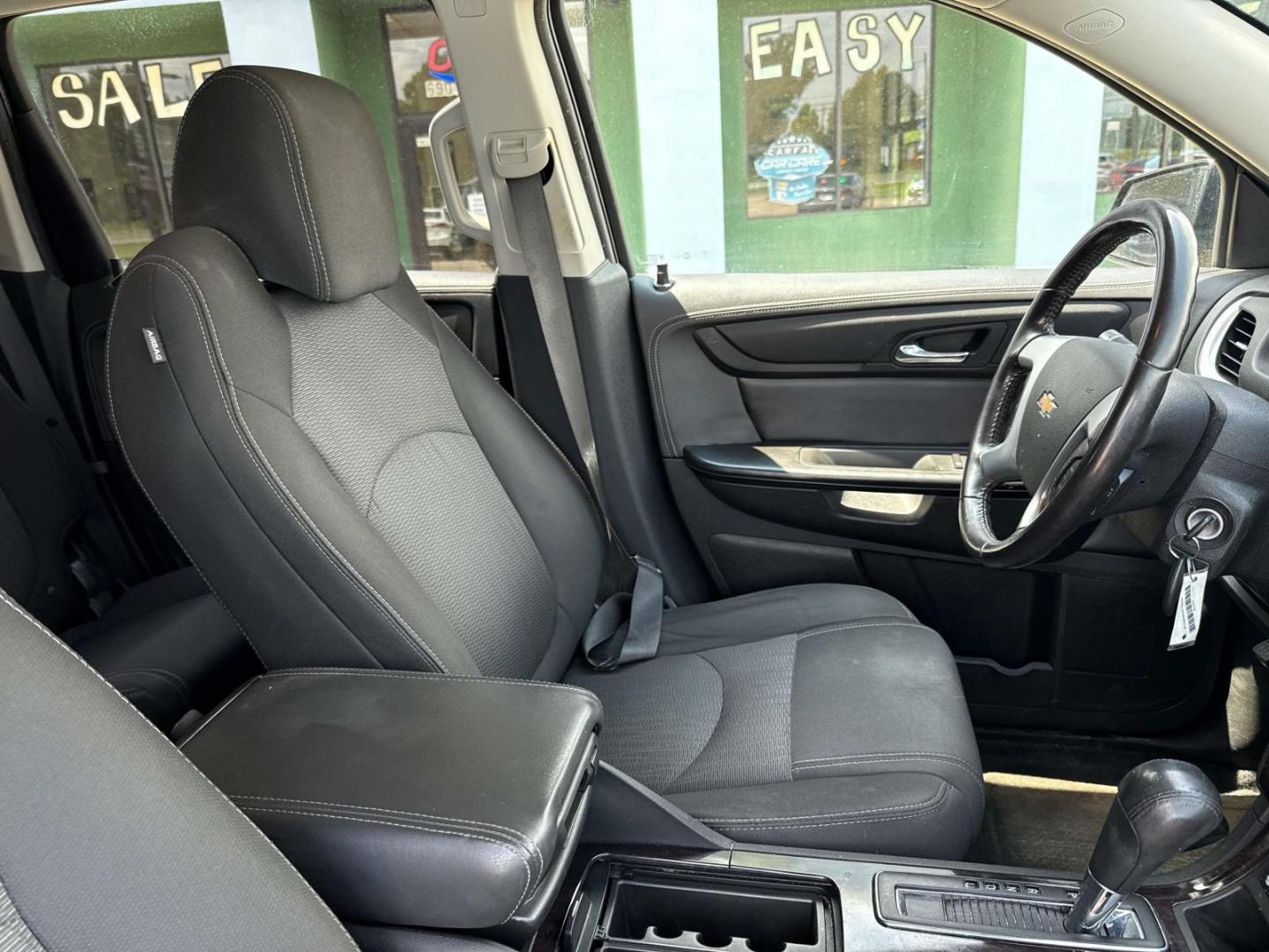 2017 Mosaic Black Metallic /Ebony Chevrolet Traverse AWD 4dr LT w/1LT (1GNKVGKD3HJ) , Automatic transmission, located at 6904 Johnston St., Lafayette, LA, 70503, (337) 988-1960, 30.143589, -92.100601 - Photo#7